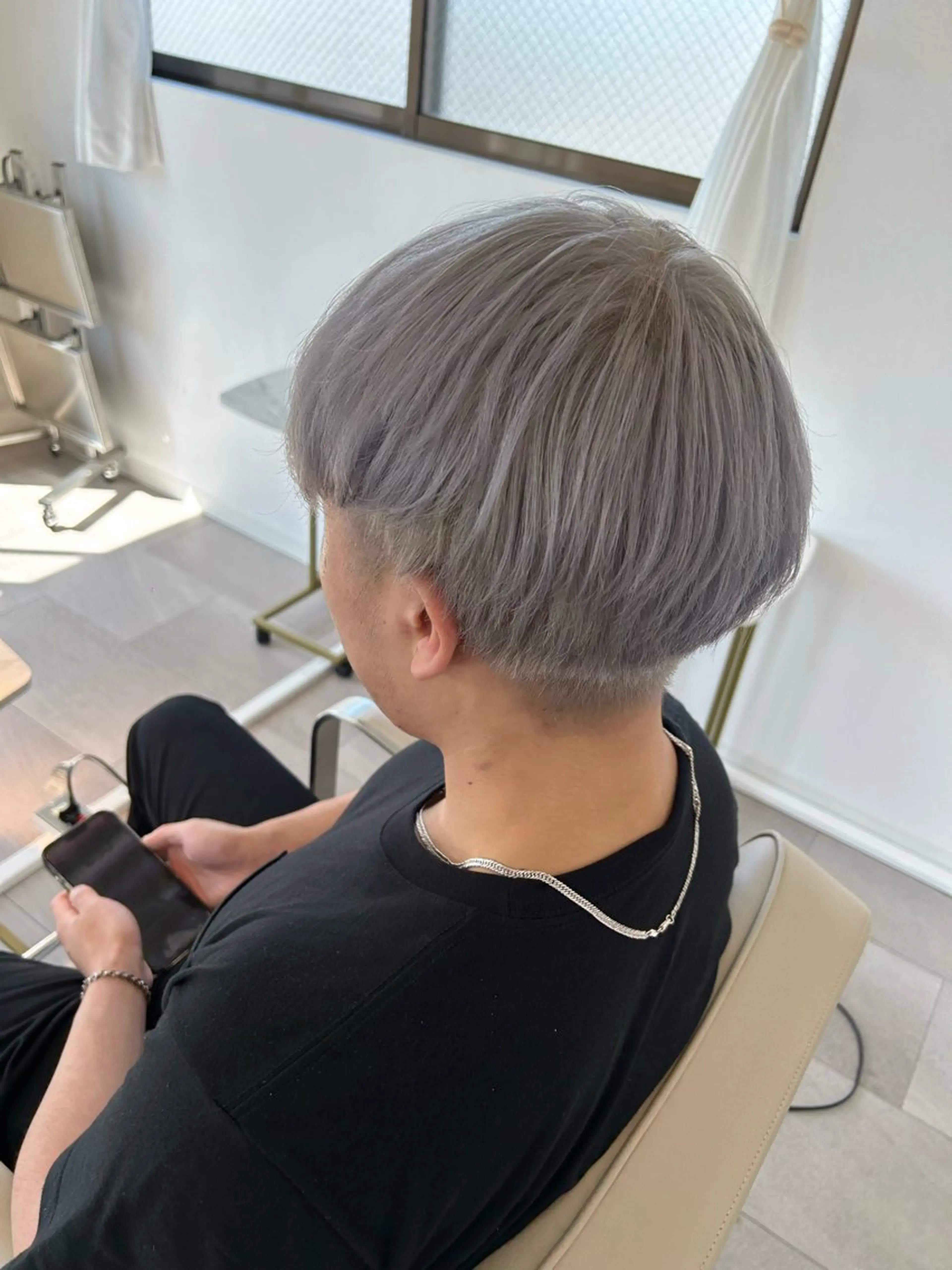 ショート ior北千住【イオール】所属・YU(ハイトーン/ ブリーチカラー)のヘアスタイル