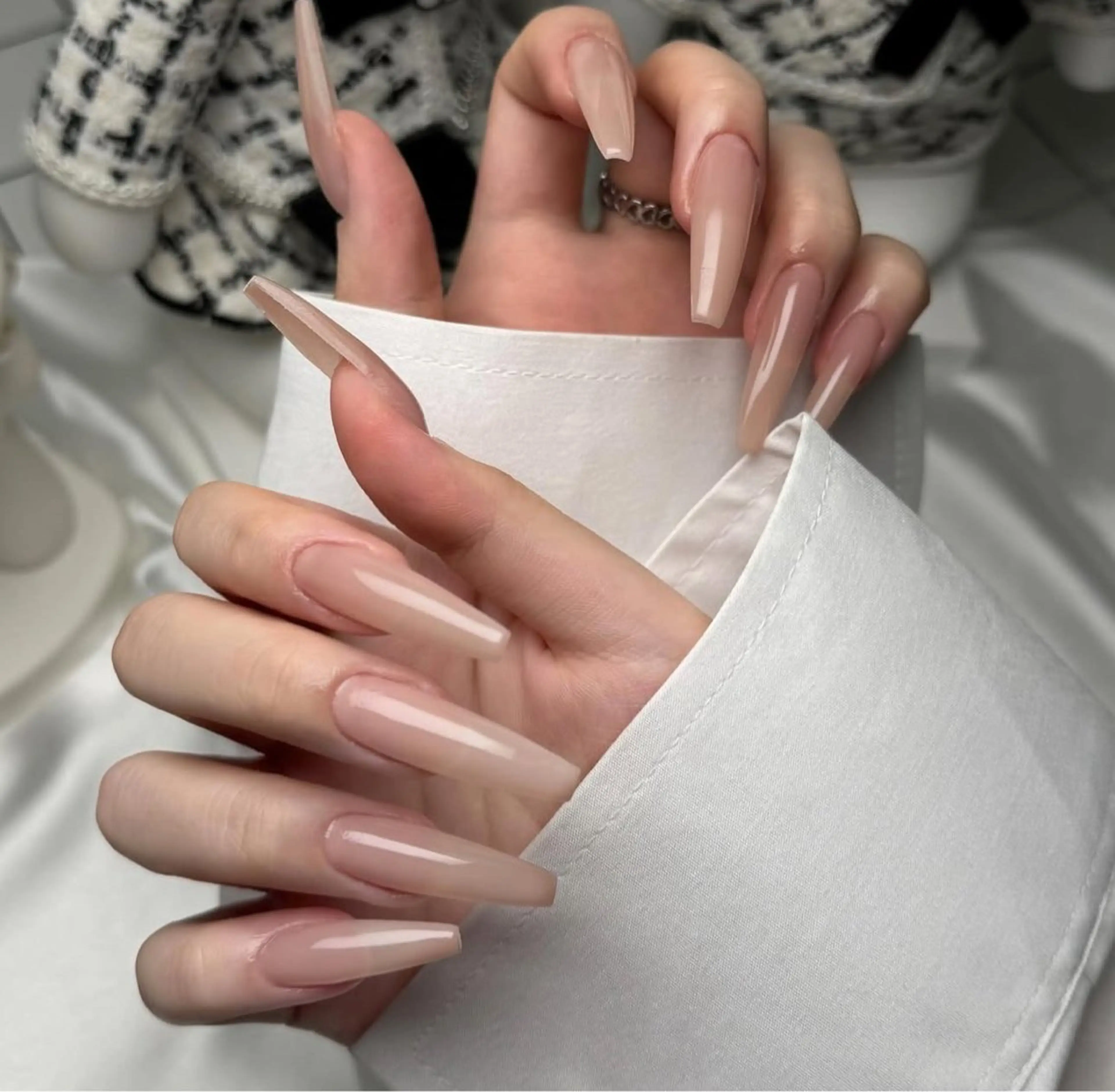 ネイル オーロラネイル フレンチネイル ジェルネイル ハロウィン キラキラネイル H.baby Nail Salon所属・H.baby Nail Salonのネイルデザイン
