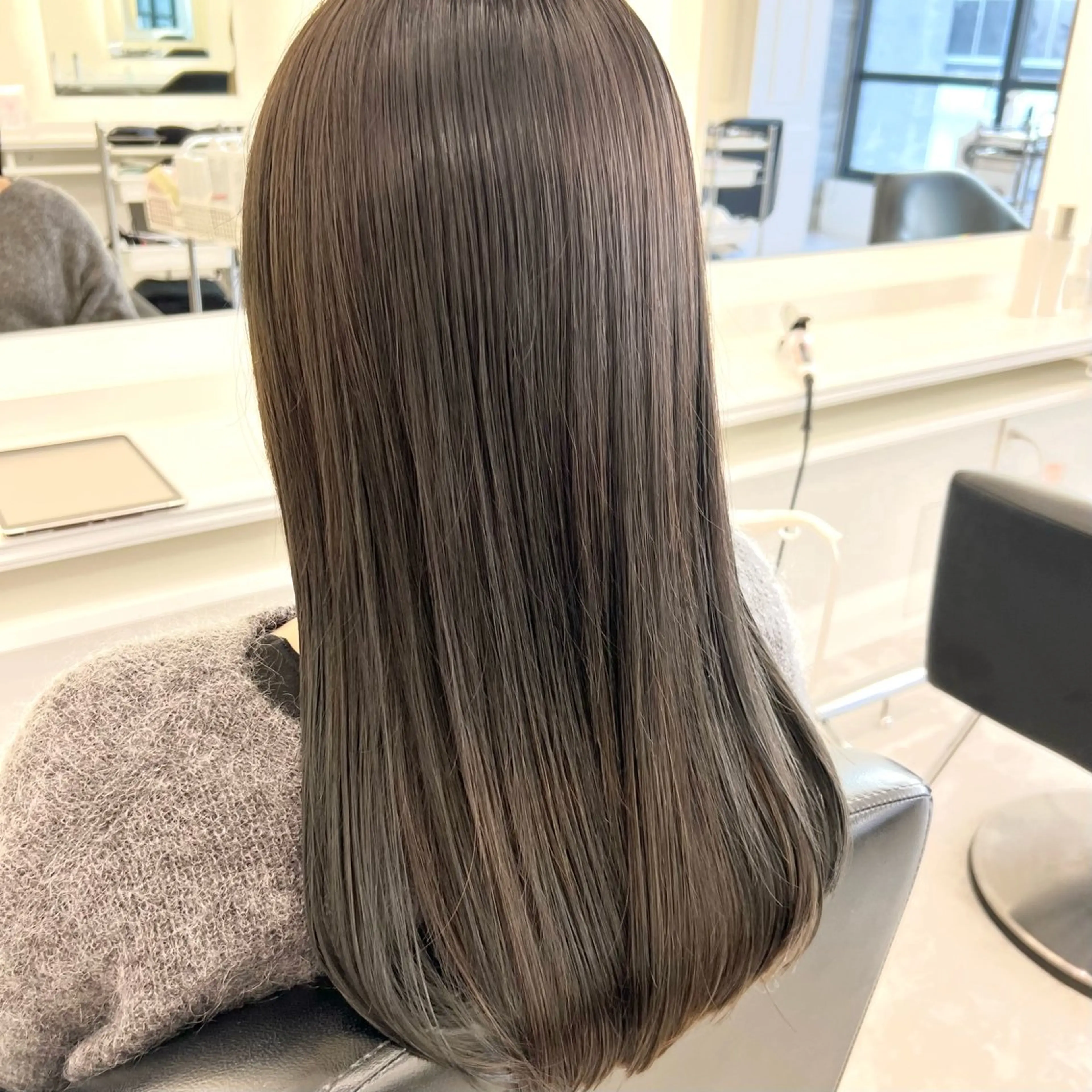 セミロング カラー ヘアカラー トリートメント ParveMix￤ 🩰‎🤍大賀さつきのヘアスタイル