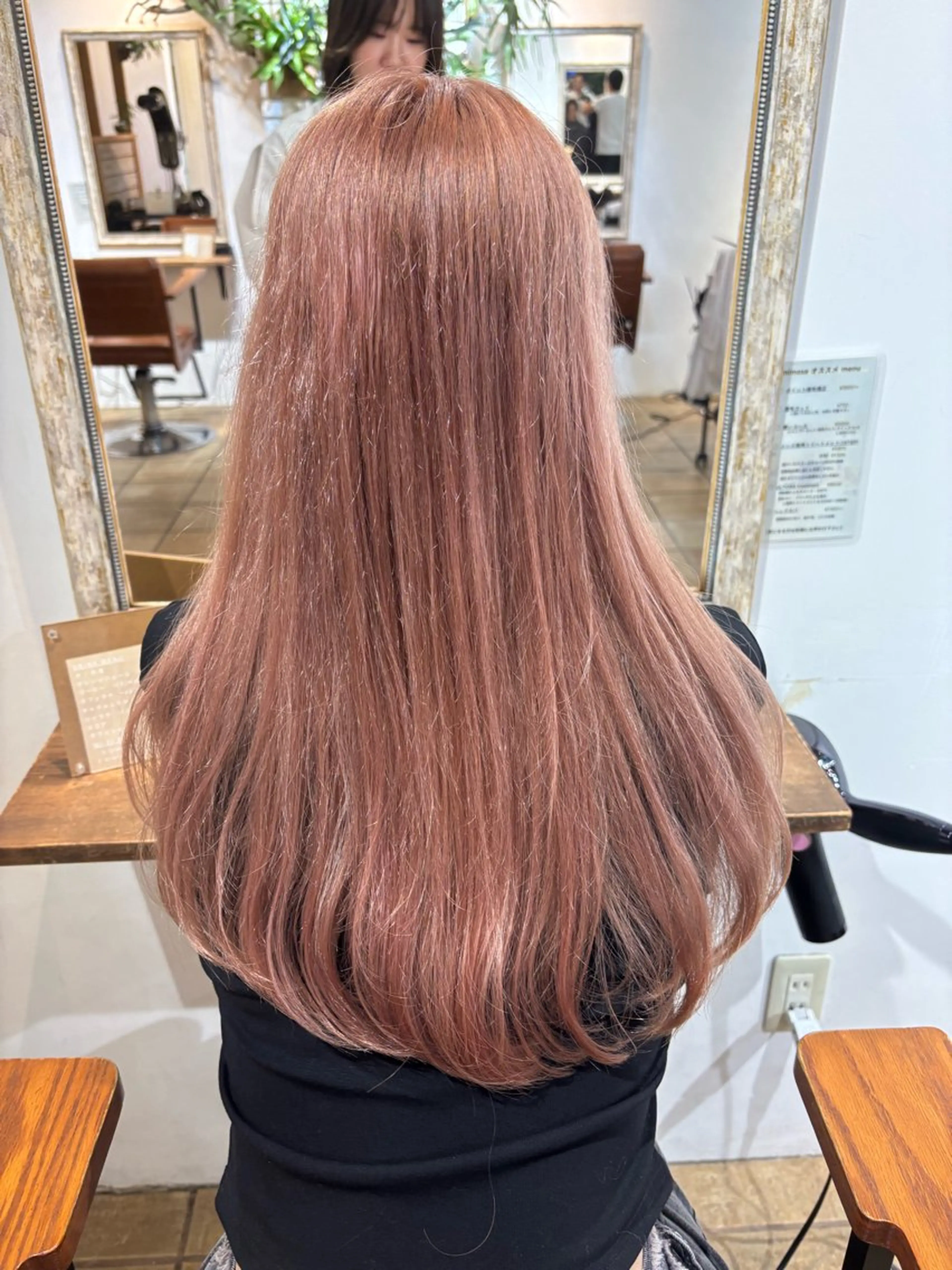 ロング カラー ベージュカラー ピンクカラー ピンクベージュ カネコ ナナミのヘアスタイル