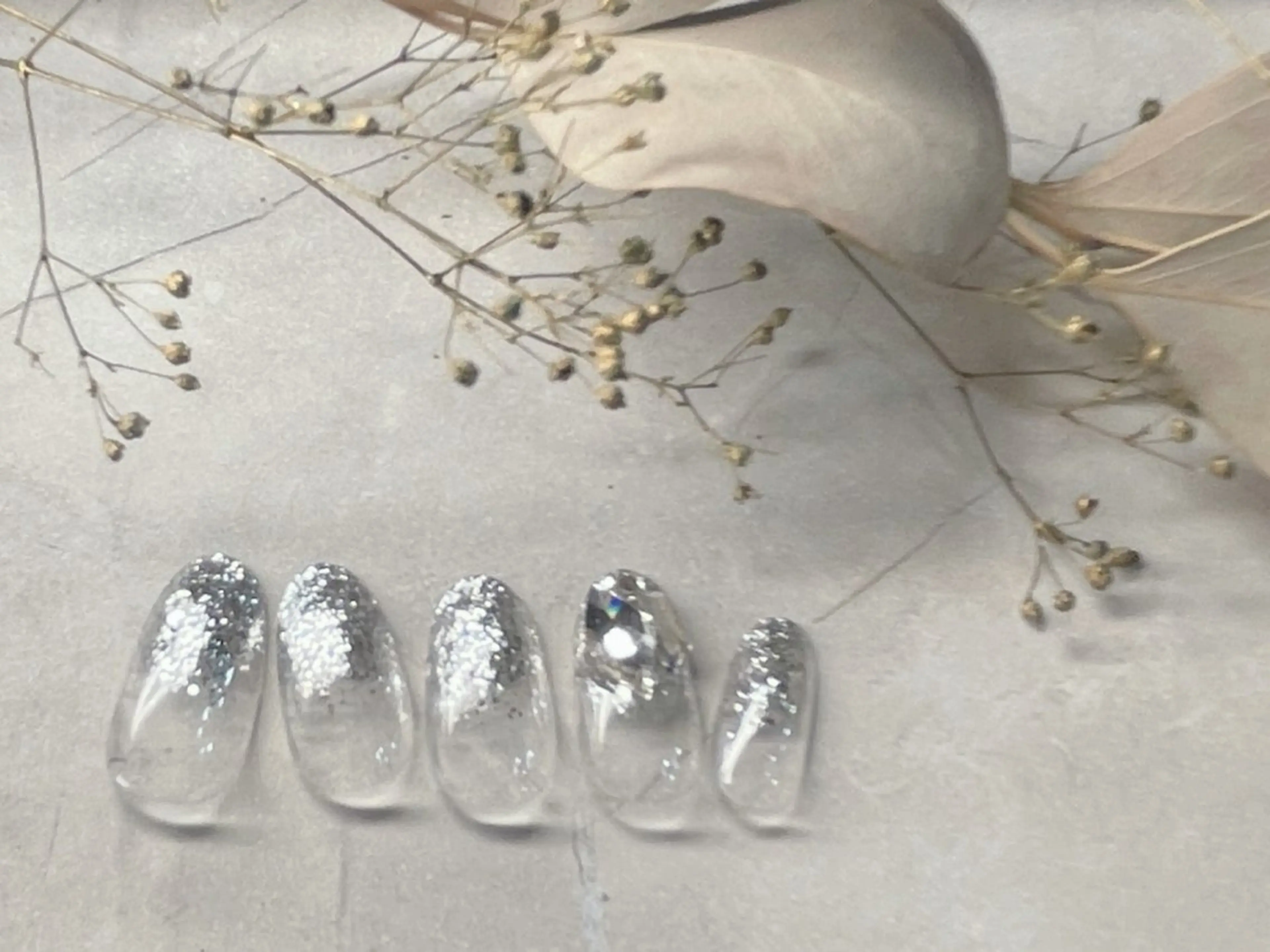 ネイル グラデーション ラメ(グリッター) ラメグラデーション ストーンネイル ハンドネイル Nailsalon Sereno所属・Nailsalon Serenoのネイルデザイン