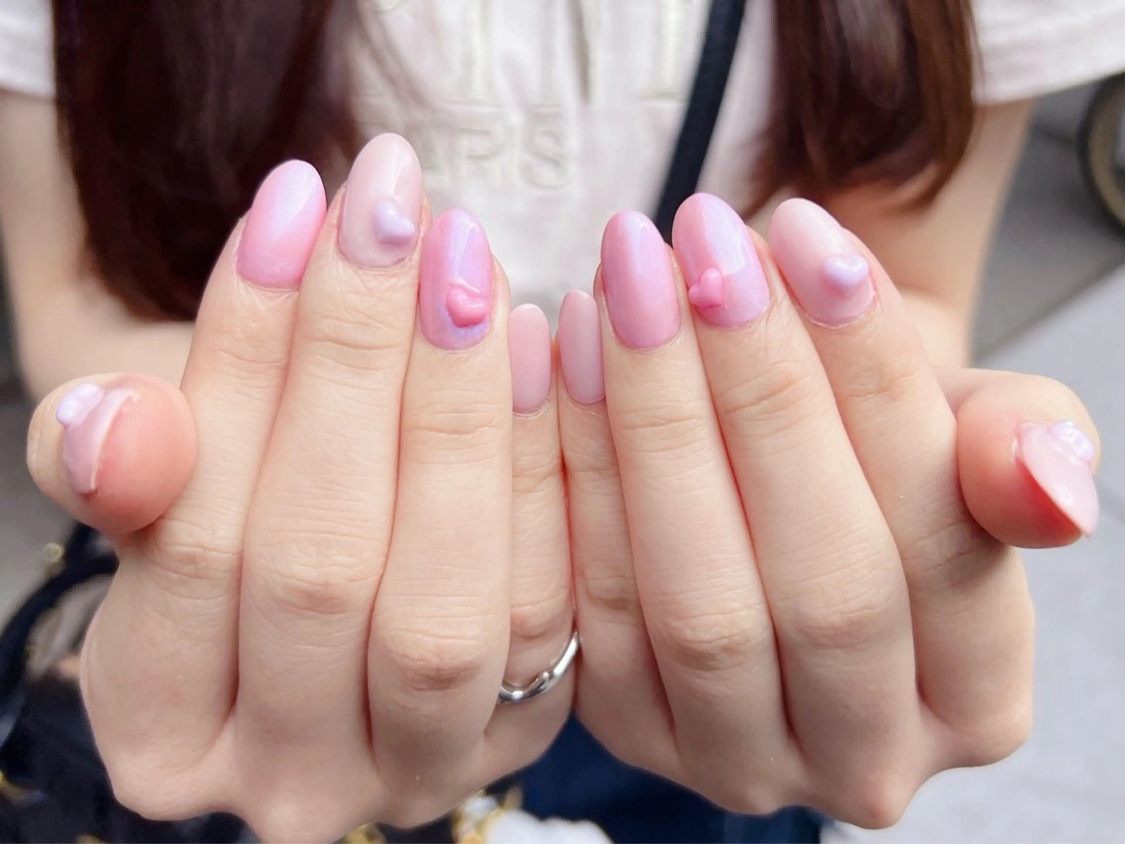 ネイル ハート ワンカラーネイル ピンク ぷっくりネイル 日下 ちなつのネイルデザイン