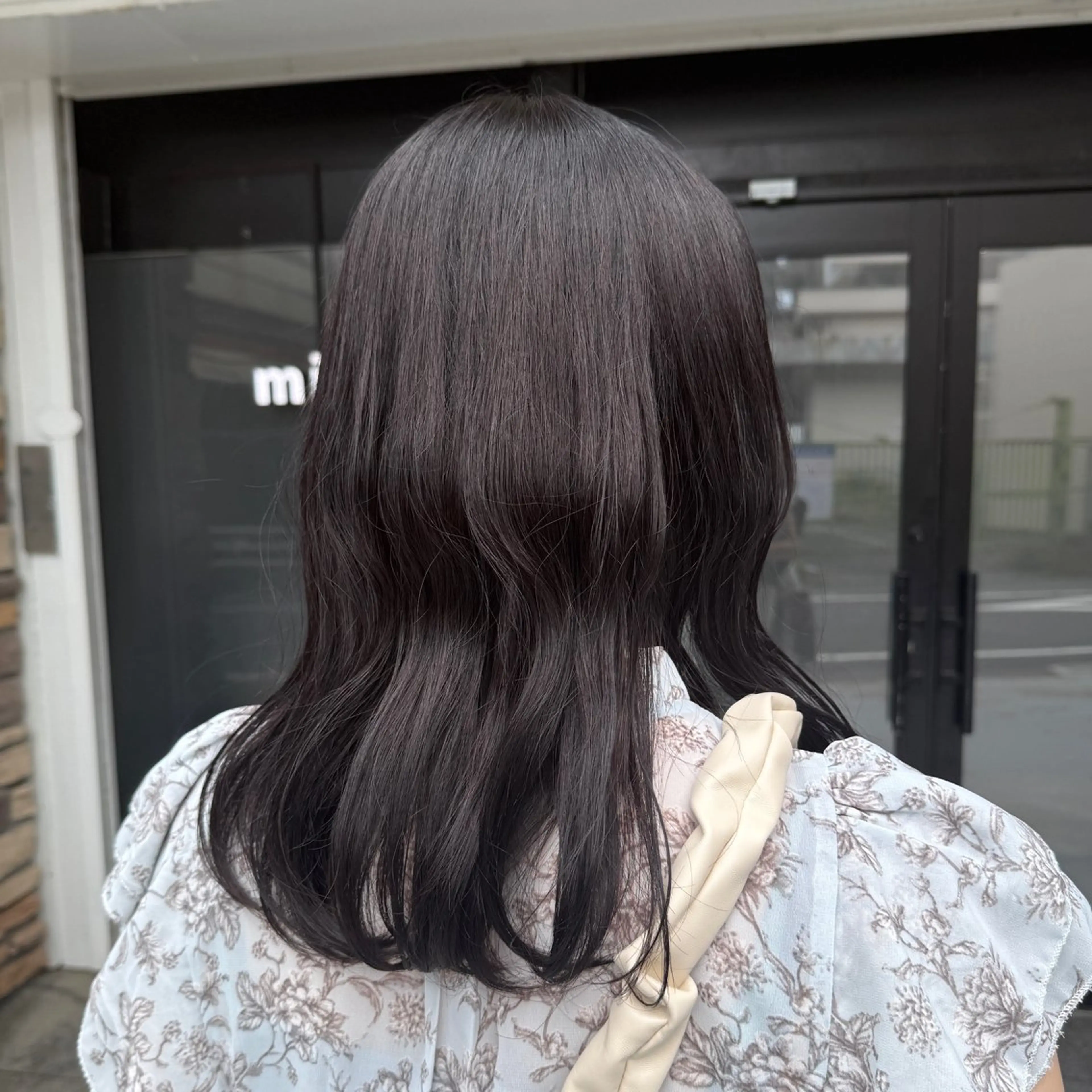 ミディアム カラー カット ヘアカラー トリートメント 透明感カラー/パーマ 🌀アオノアユミのヘアスタイル