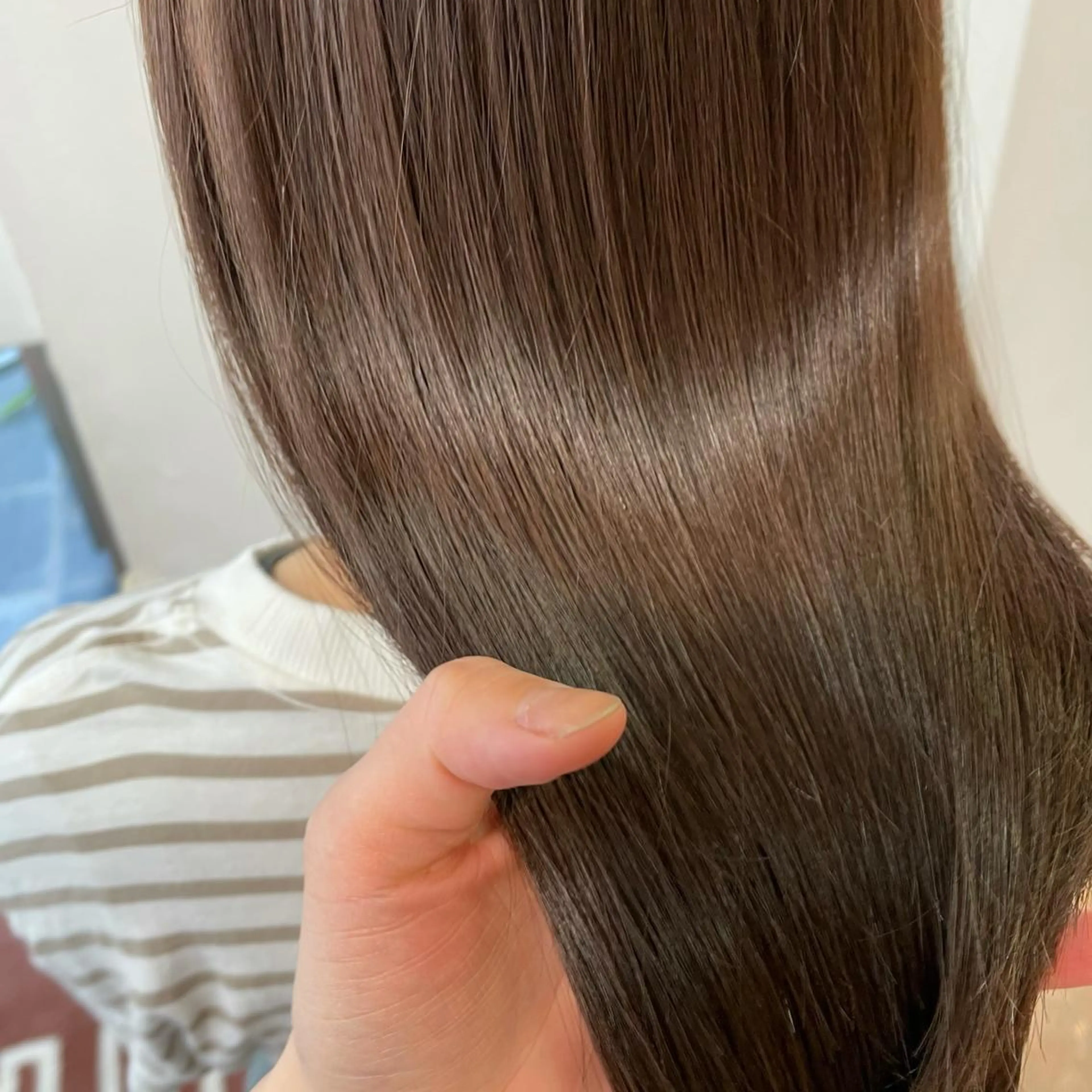 ミディアム カラー ブリーチなしで透け感 暖色カラーボブaoiのヘアスタイル