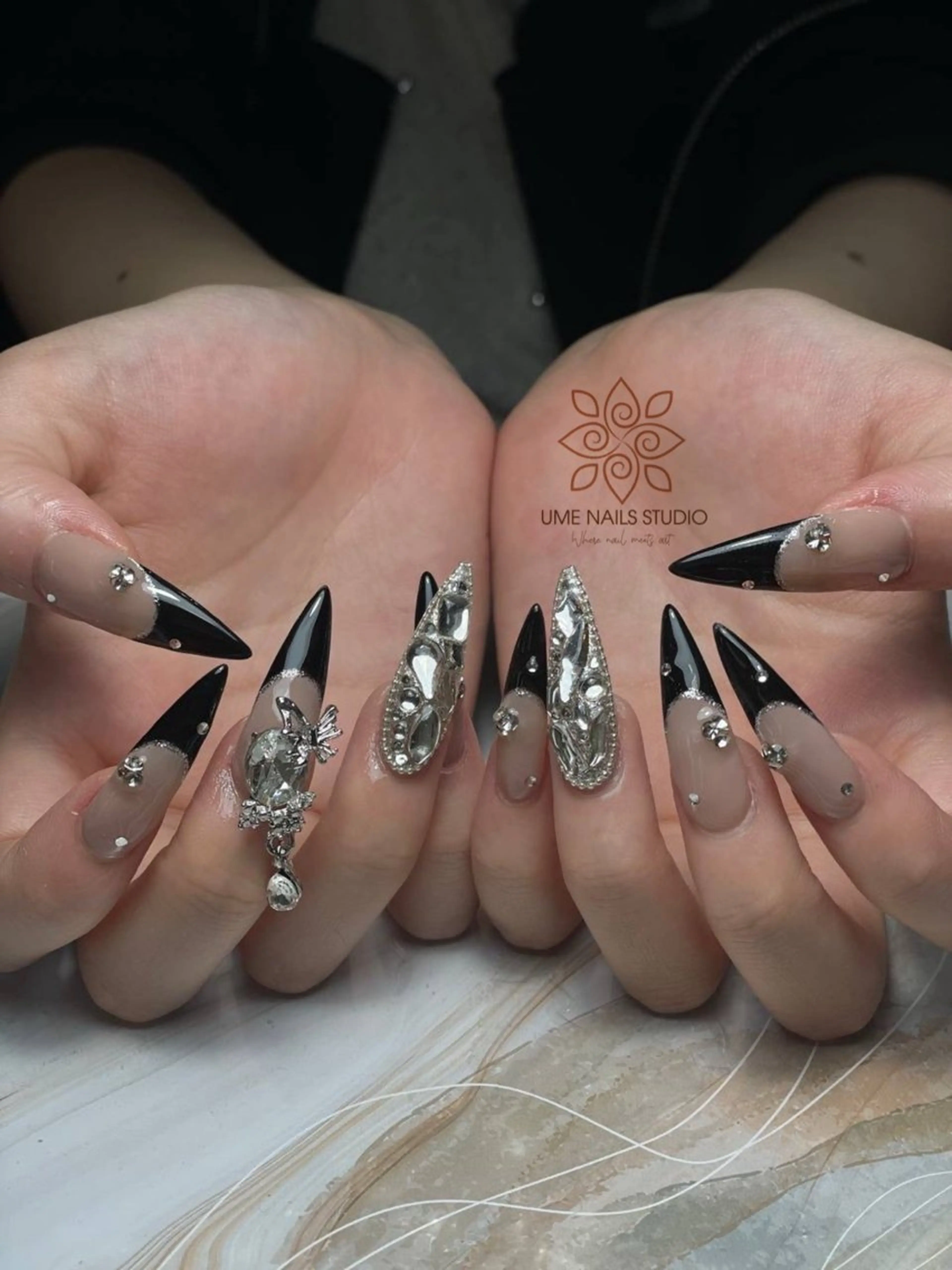 ネイル チークネイル クリアネイル ガーリー キラキラネイル 韓国ネイル ハンドネイル Ume Nail Studioのネイルデザイン
