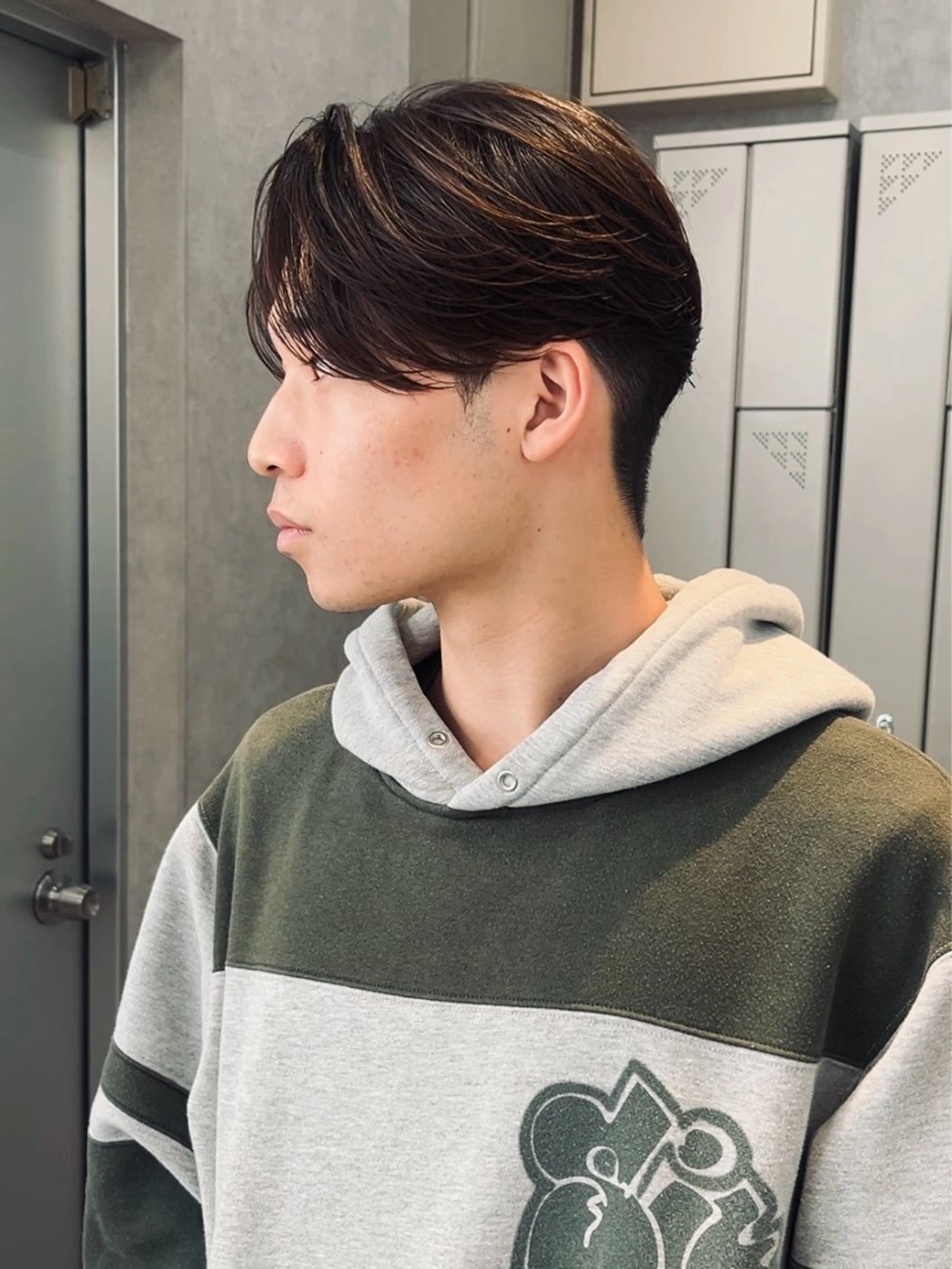 ショート カラー パーマ メンズ 石満 諒 メンズ縮毛矯正のヘアスタイル