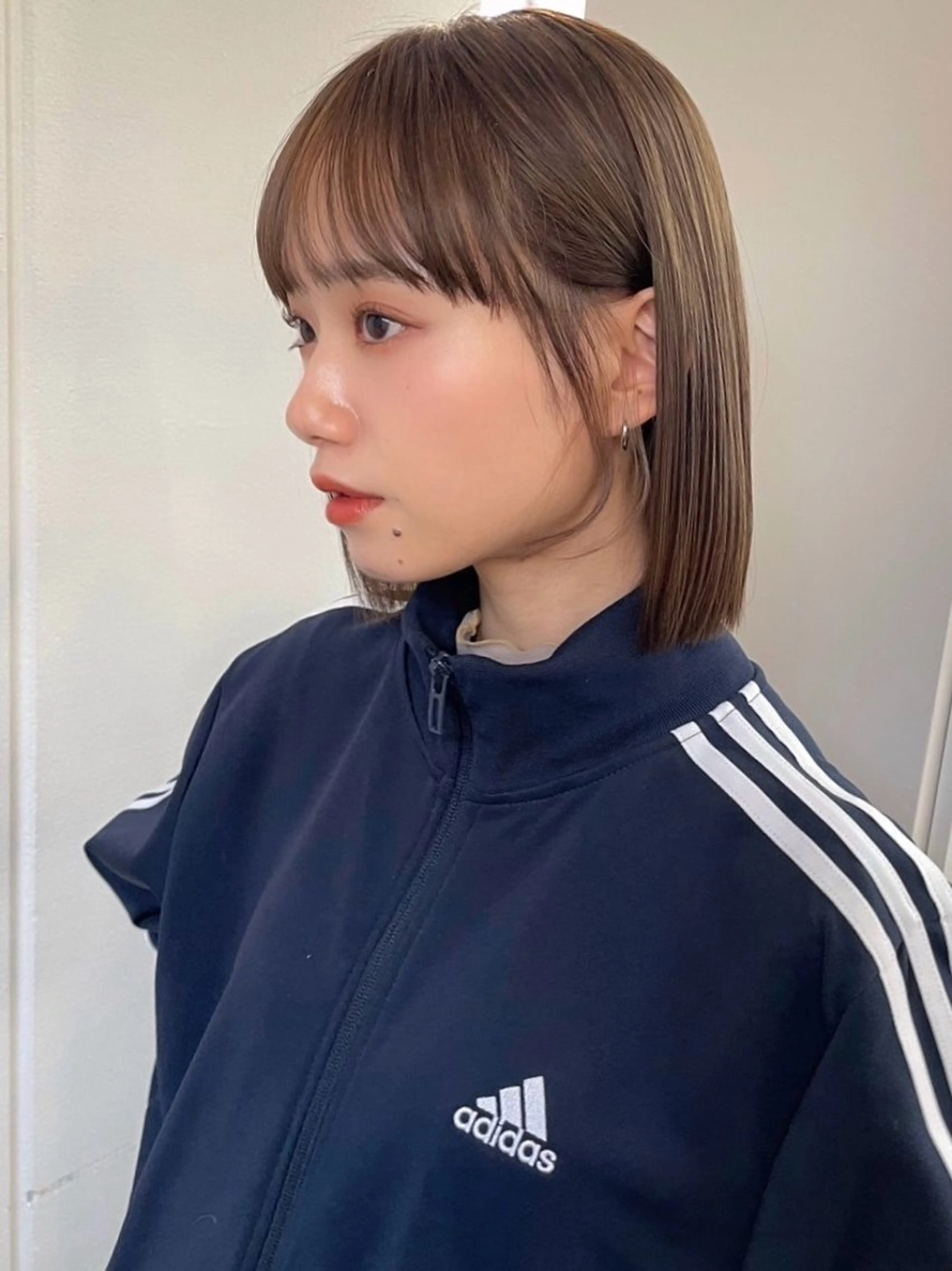 ミディアム Farbe 🤍officialのヘアスタイル