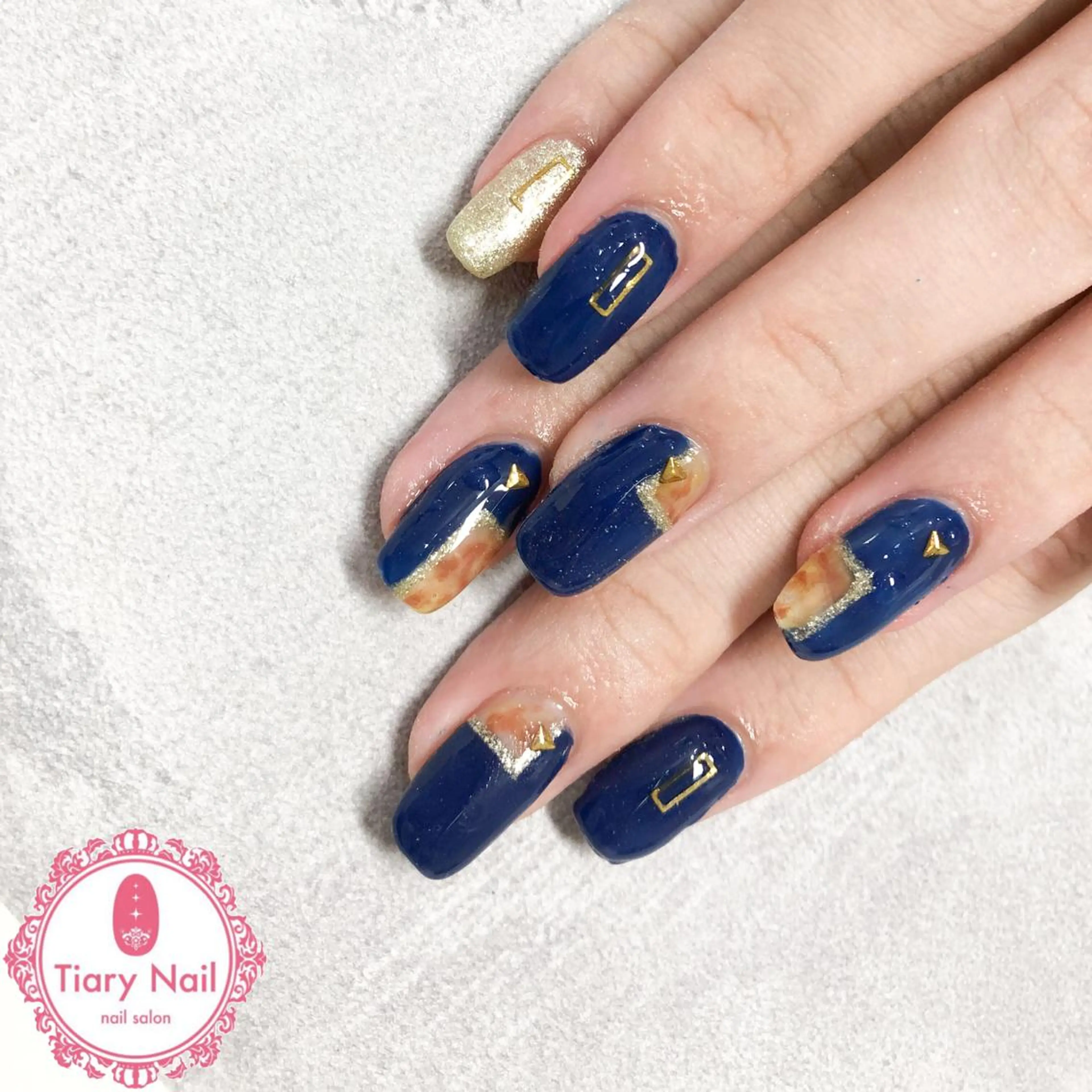 ネイル tiarynail K Kのネイルデザイン