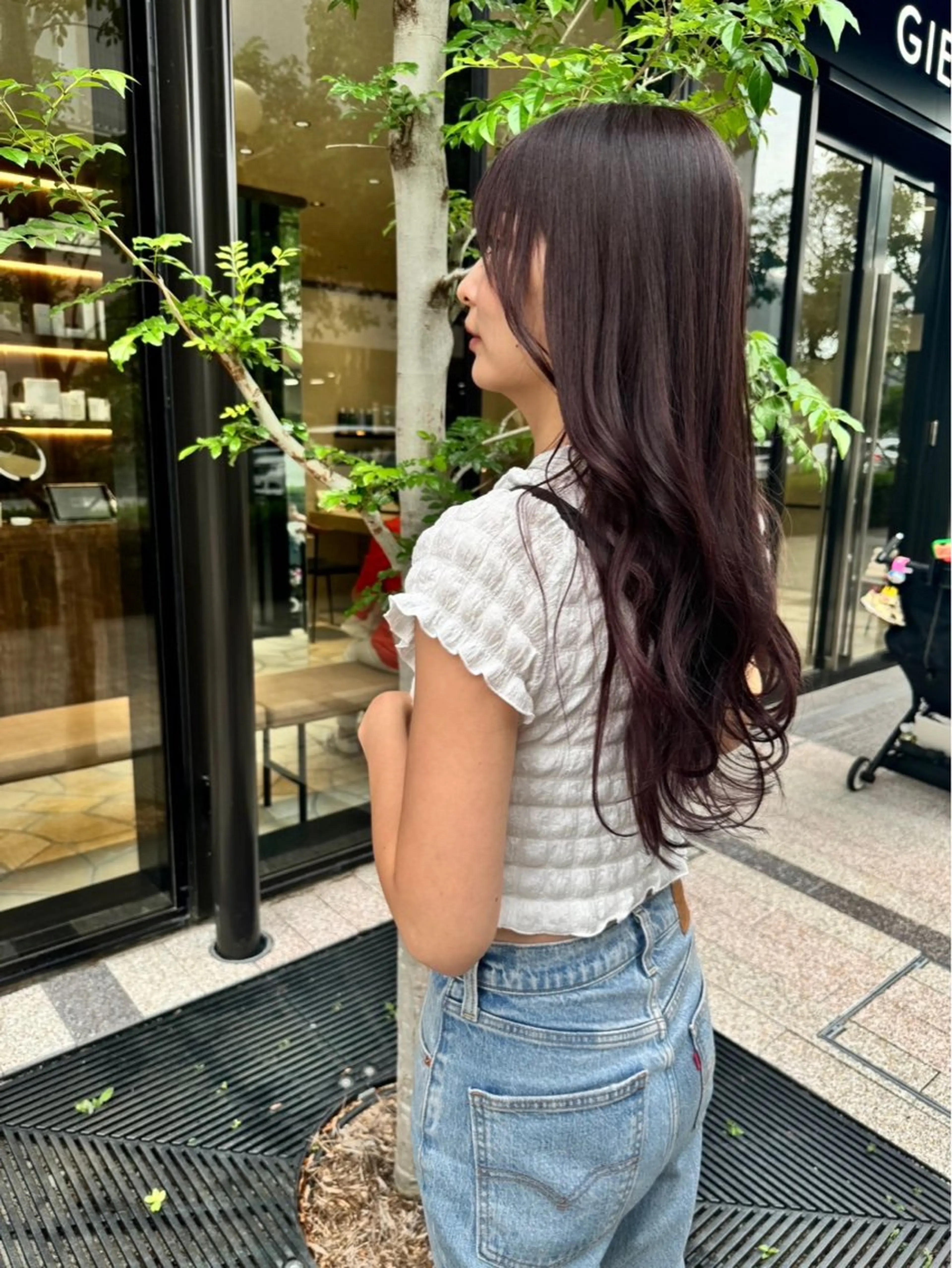 セミロング カラー GIEN Smart Salon by milbon 西宮ガーデンズ　プラス所属・吉原 星稀のヘアスタイル