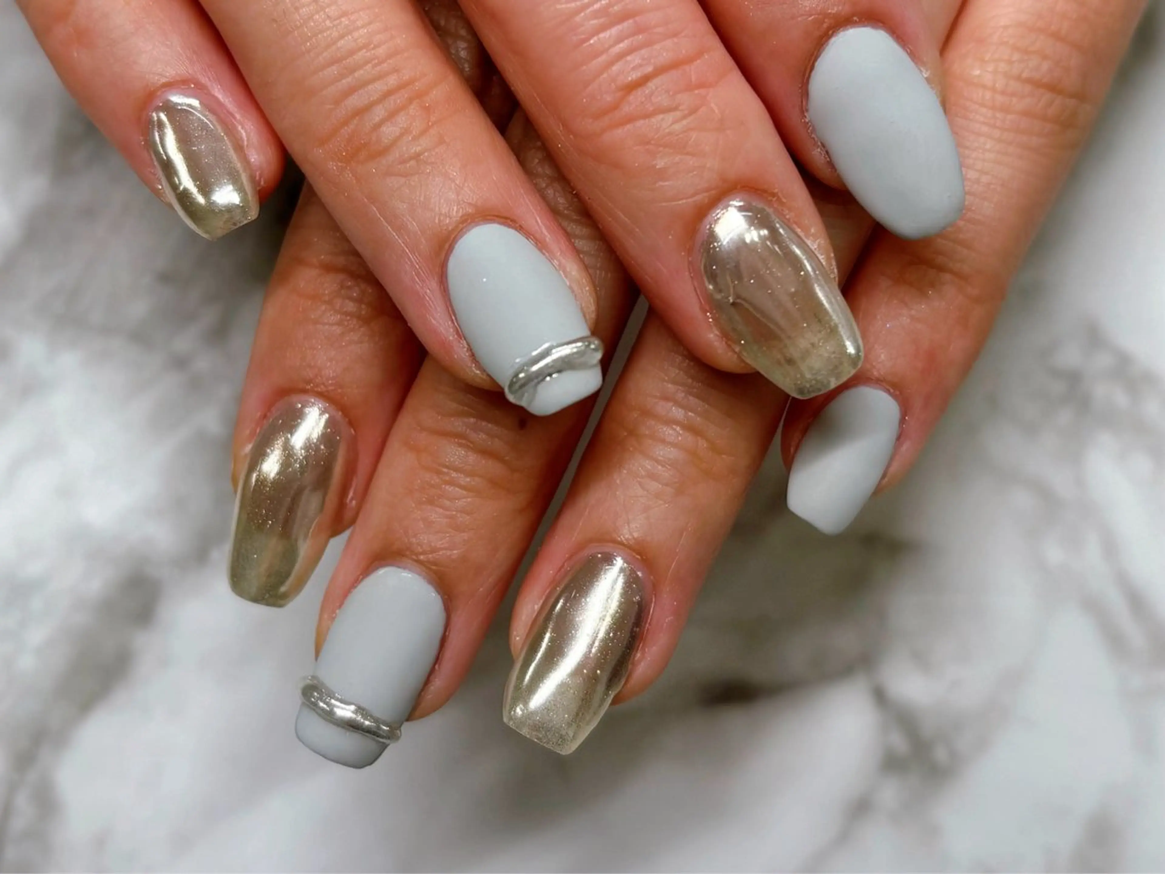 ネイル マットネイル ミラーネイル シルバー シンプルネイル ハンドネイル Lani🌈Nail Konatsuのネイルデザイン