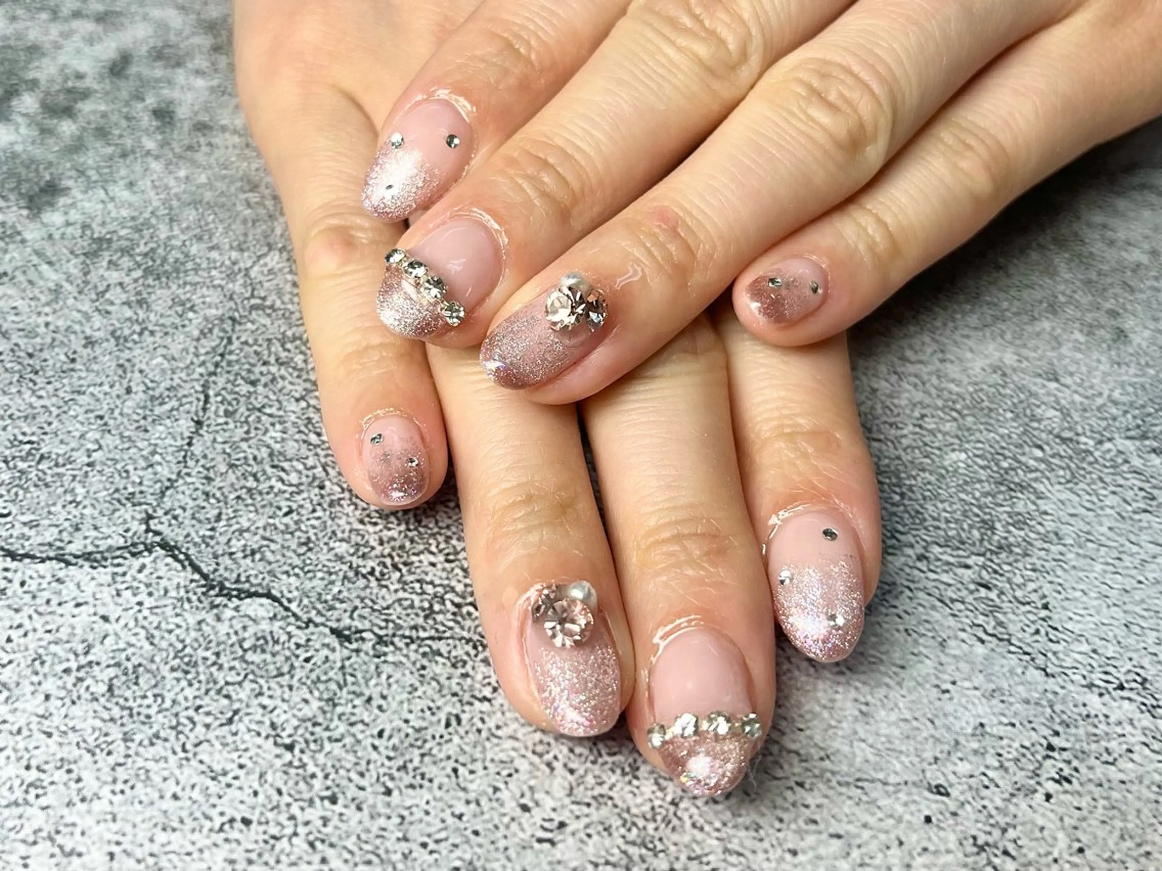 ネイル ハンドネイル Queen nail 北堀江 ASUKAのネイルデザイン
