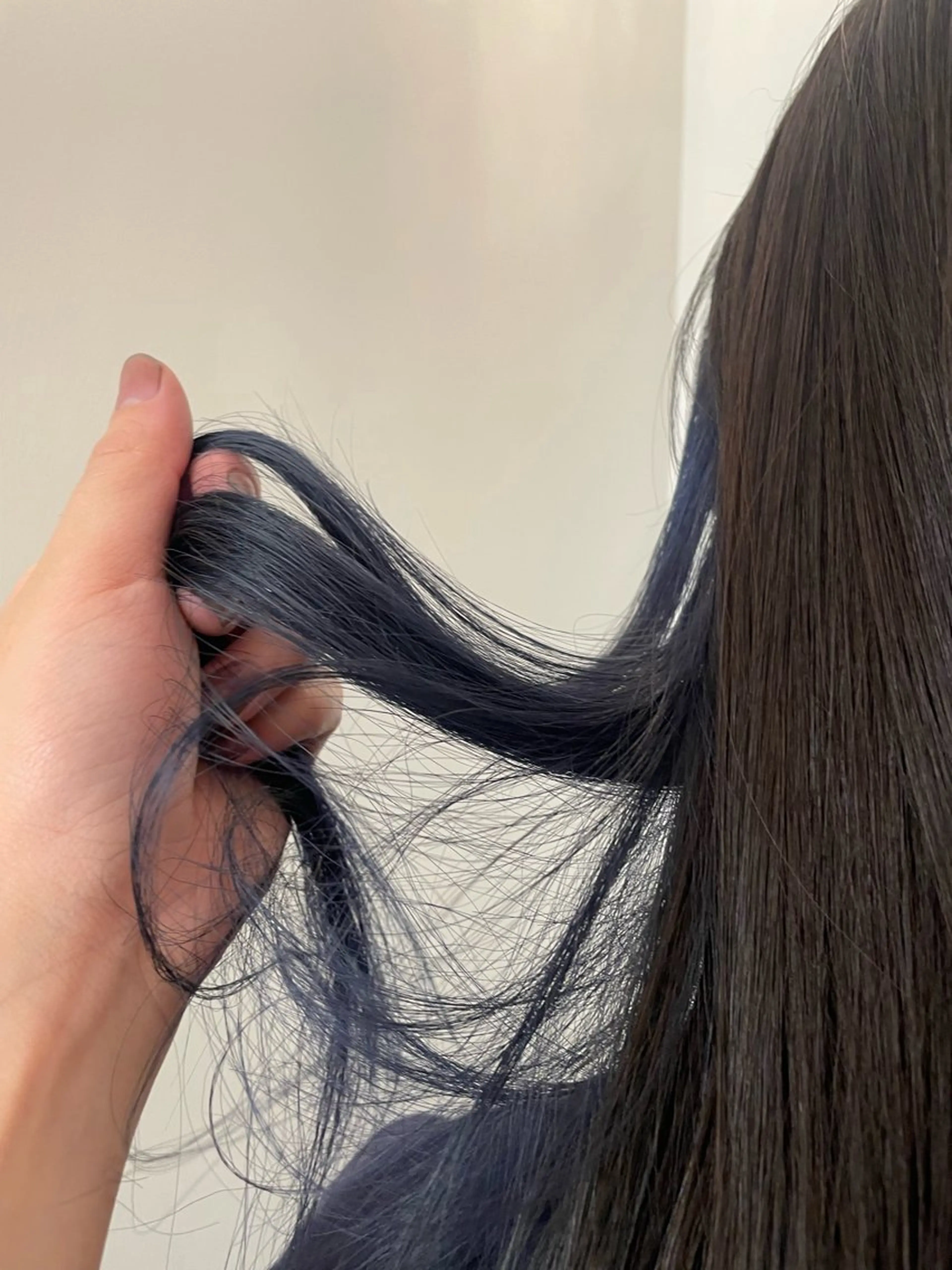 セミロング ヘアカラー リカ/ハイトーン ・オリーブ🍀のヘアスタイル