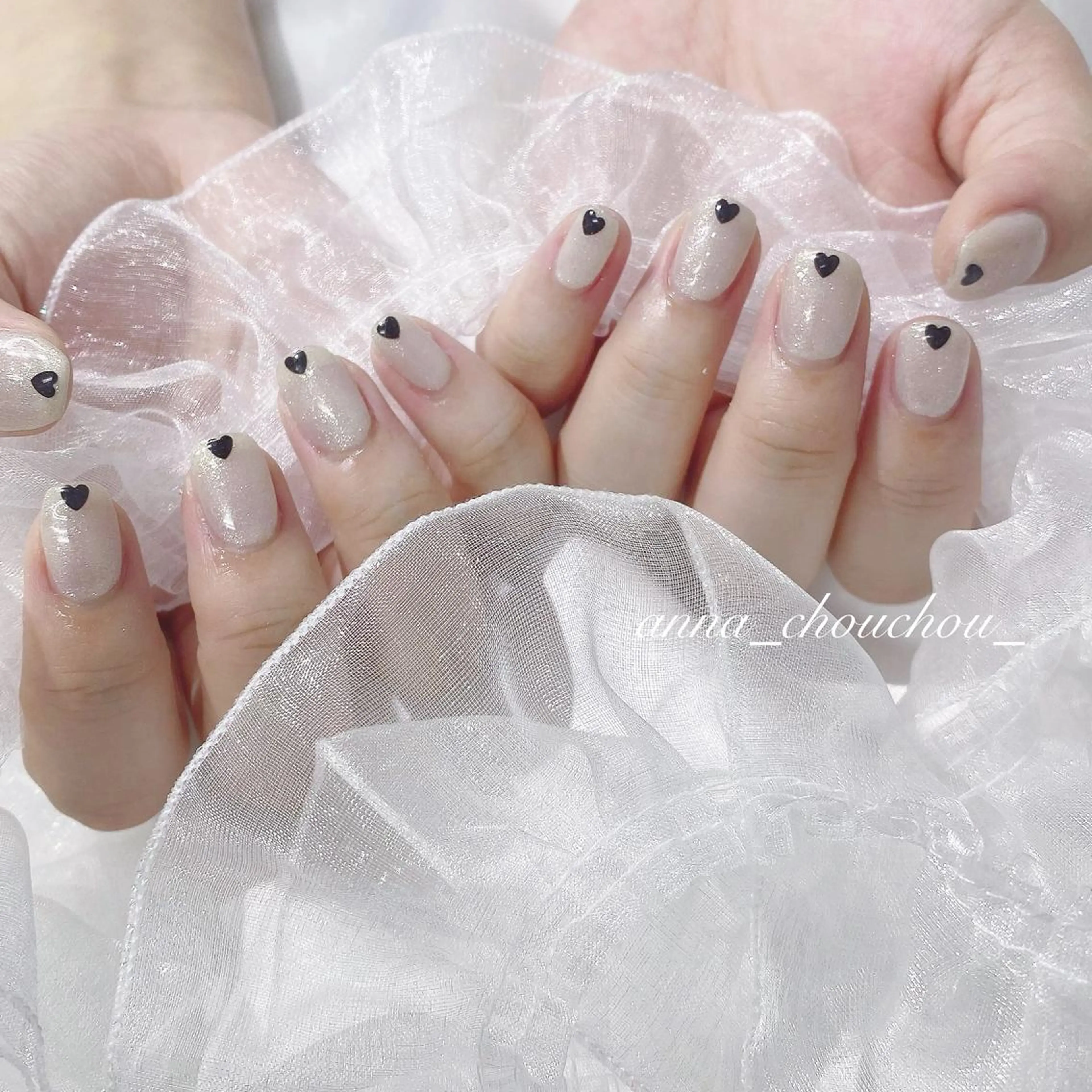 ネイル ハート ホログラムネイル Anna Sano⭐️のネイルデザイン