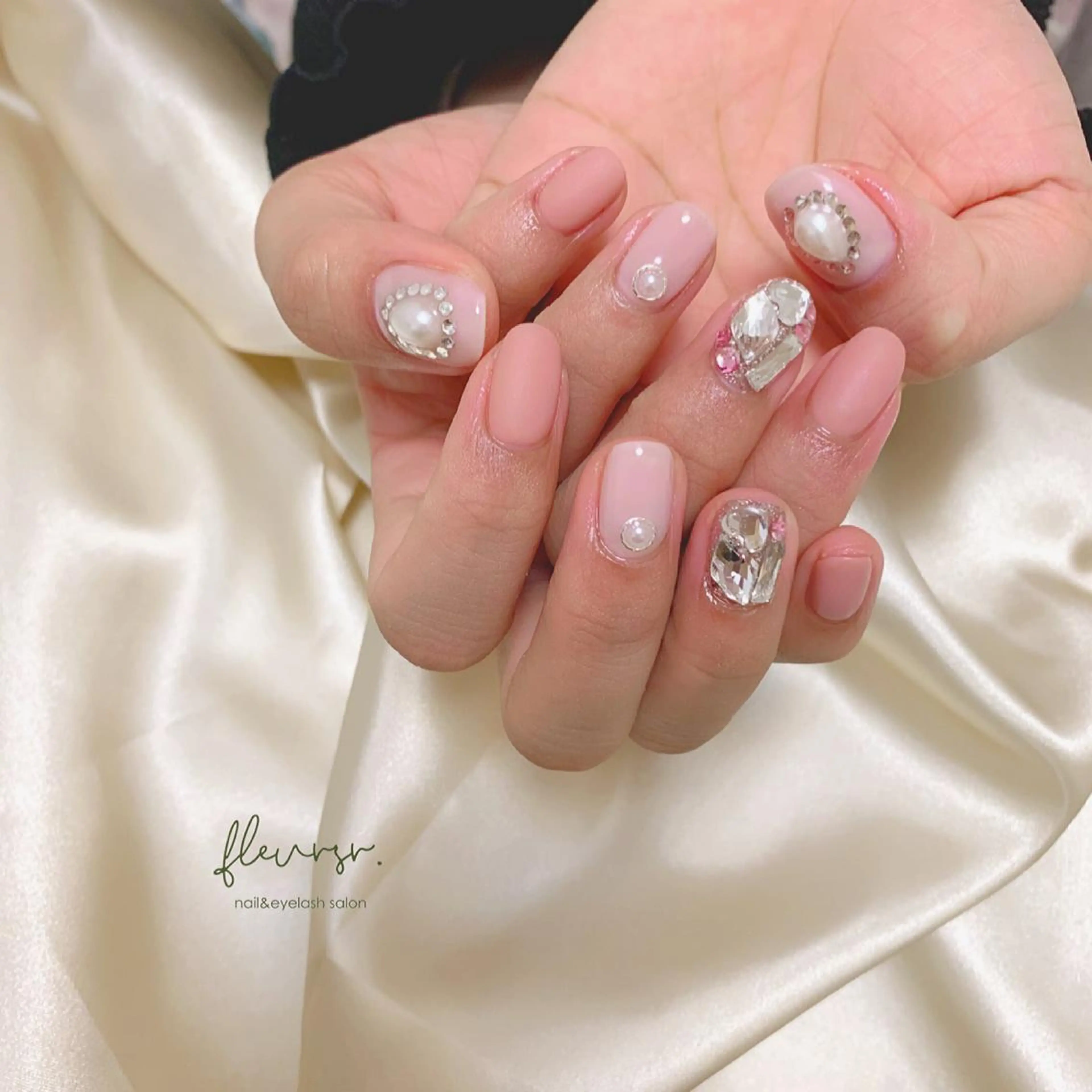 ネイル 韓国ネイル atore つかさのマツエク・マツパデザイン