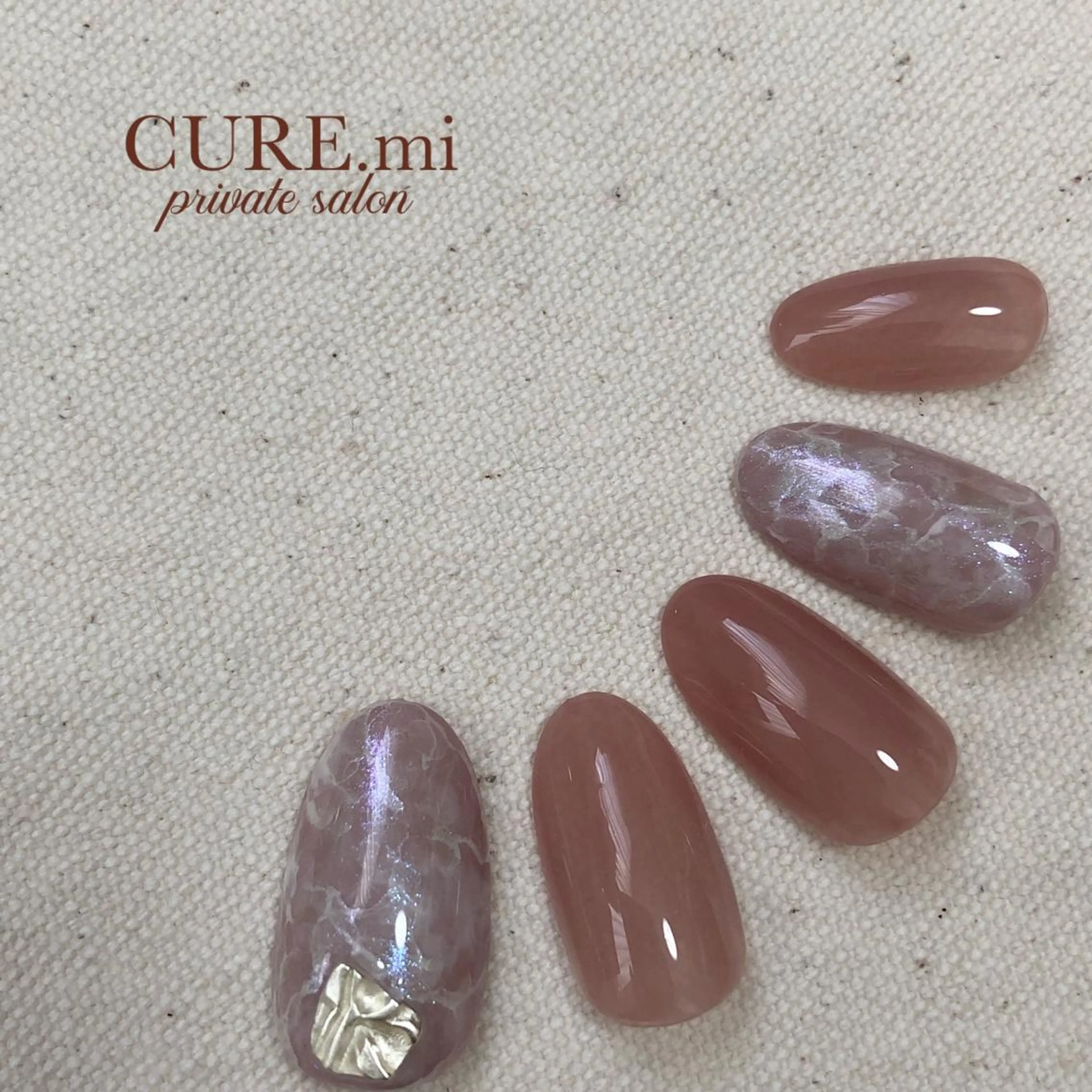 ネイル 大理石ネイル(マーブル) ニュアンスネイル ピンク ホワイト ハンドネイル ハンドケア 伊藤 美香のその他イメージ