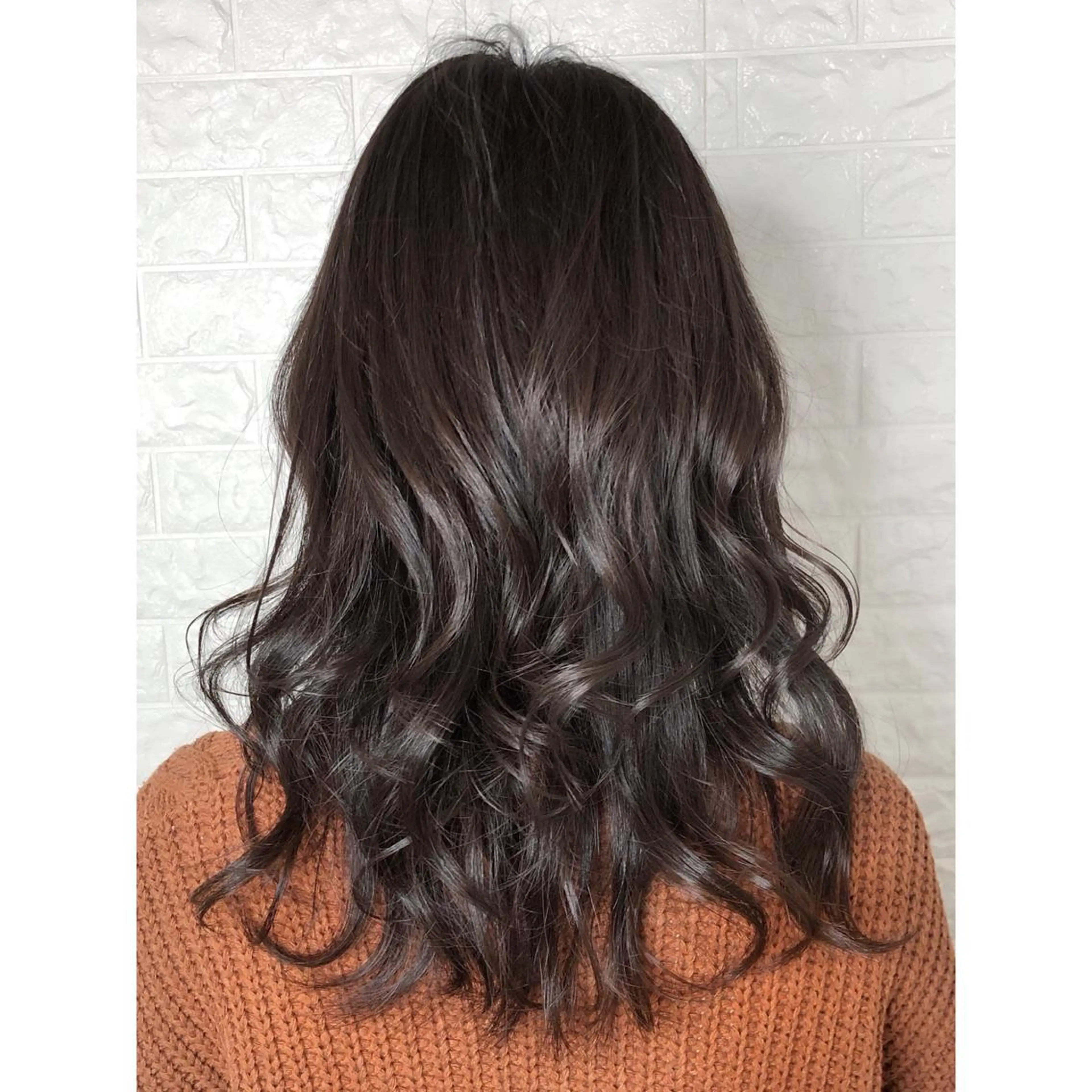 ミディアム カラー ベージュカラー 透明感カラー シルバー カット ヘアカラー パーマ トリートメント ヘッドスパ KIZU 髪質改善 オカルト怪談のヘアスタイル