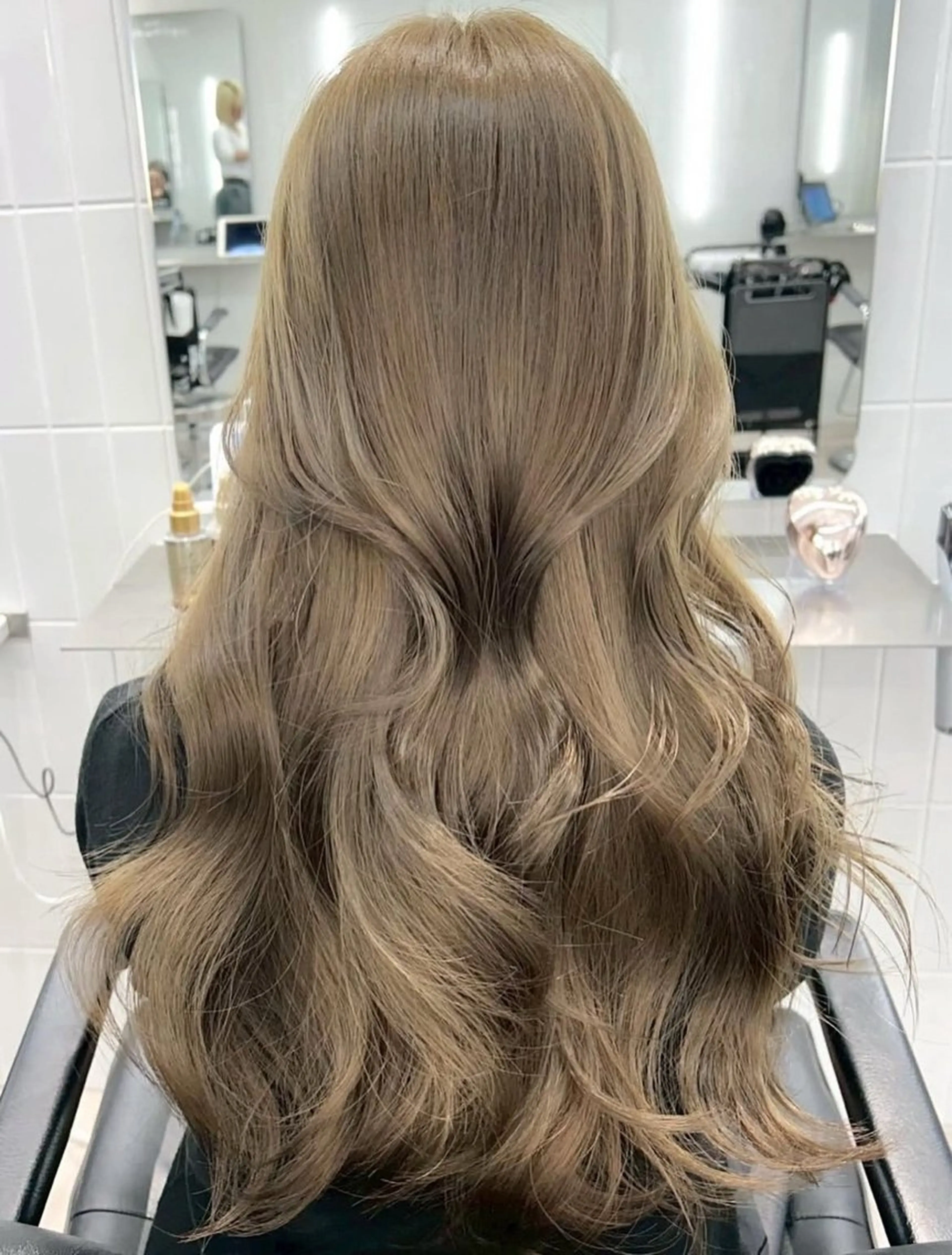 ロング ヘアカラー 表参道/ハイトーン 🌟/ブリーチカラーのヘアスタイル