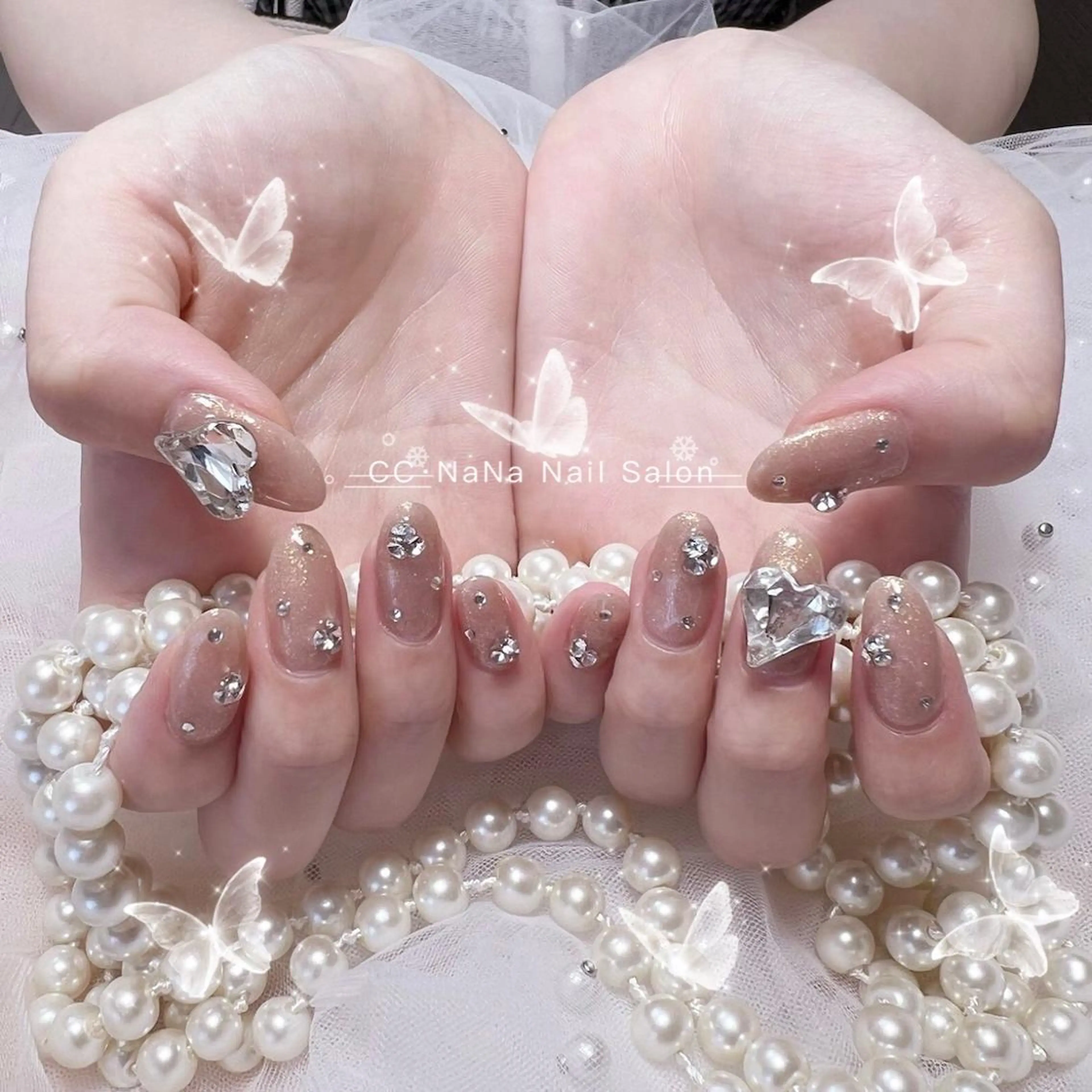 ネイル チークネイル フラッシュネイル ジェルネイル ハート キラキラネイル ハンドネイル 💎CC・NaNa 韓国風ネイル🌙のネイルデザイン
