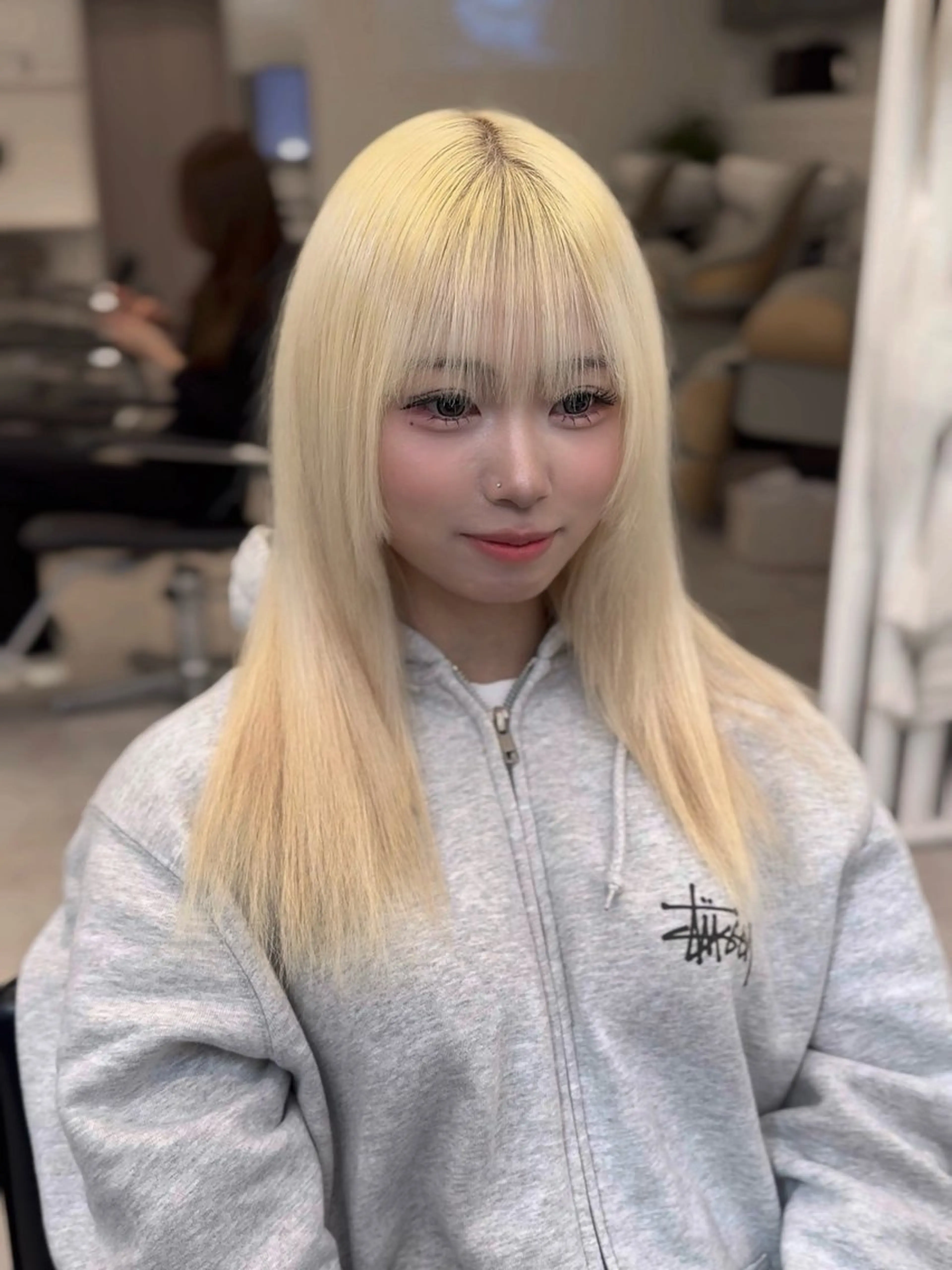 ロング カラー ヘアカラー トリートメント 高島大登/顔周り /ミルクティーのヘアスタイル