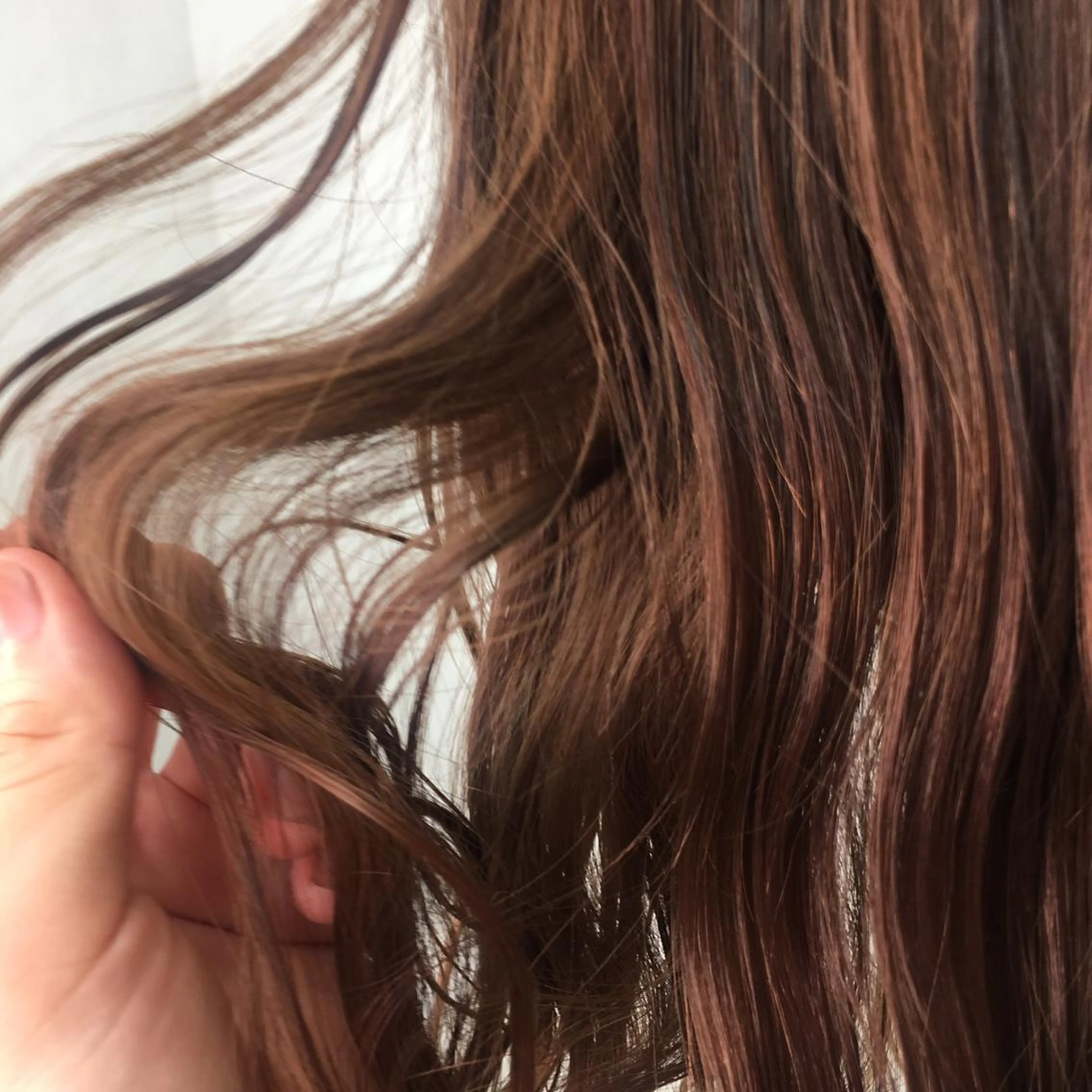 セミロング まお♡レイヤーカット 耳ツボジュエリーのヘアスタイル