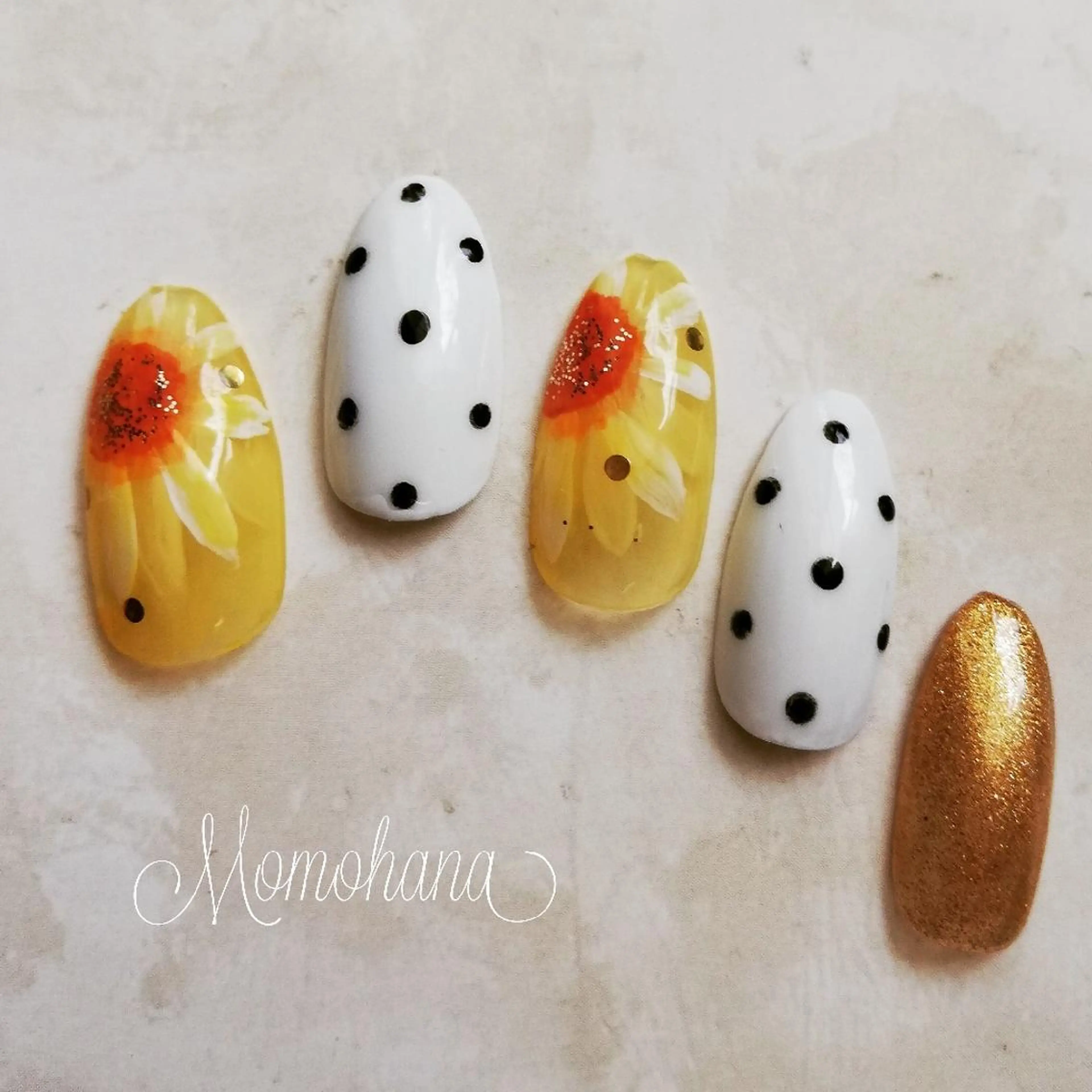 ネイル momohana  のネイルデザイン
