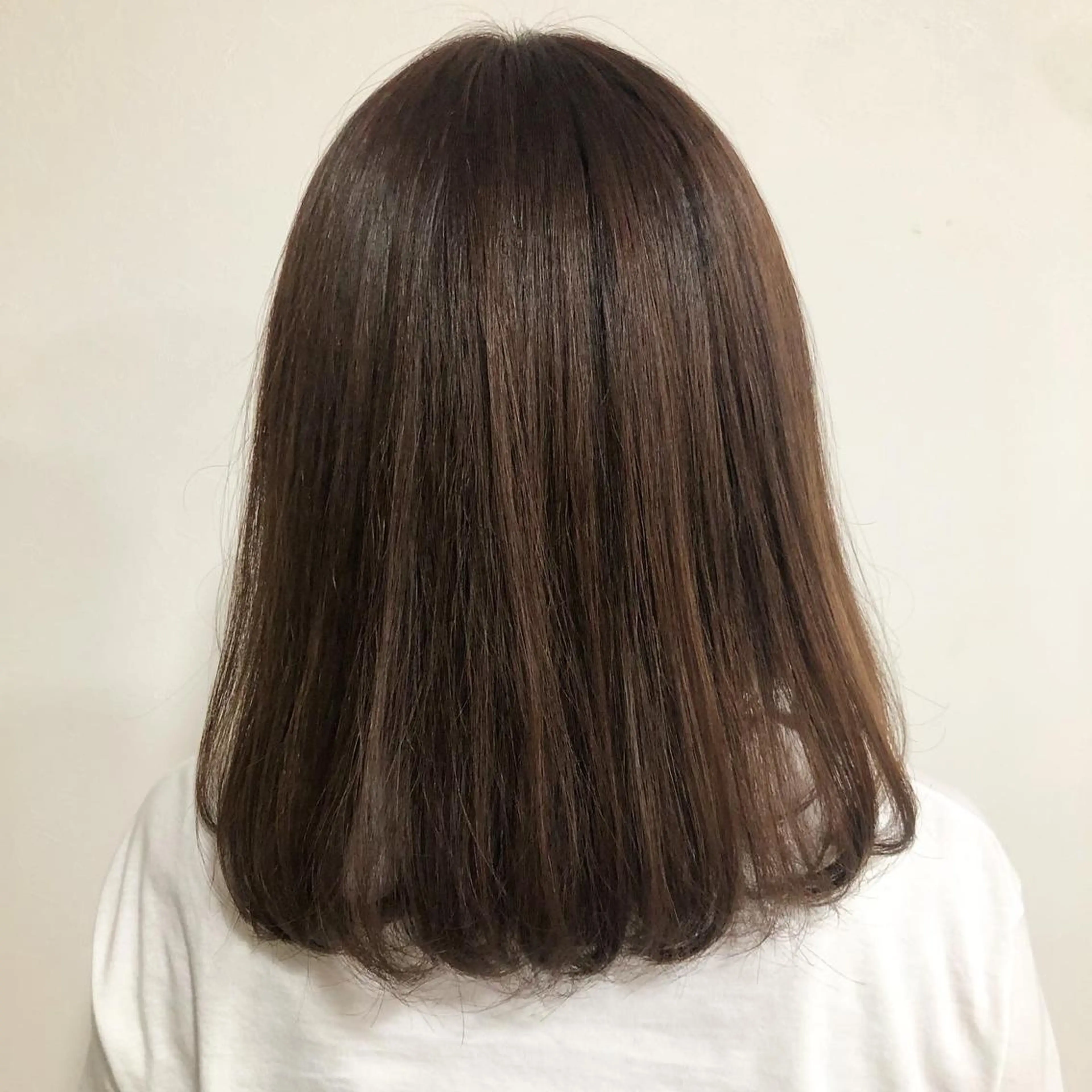セミロング カラー 茂原 麻生のヘアスタイル