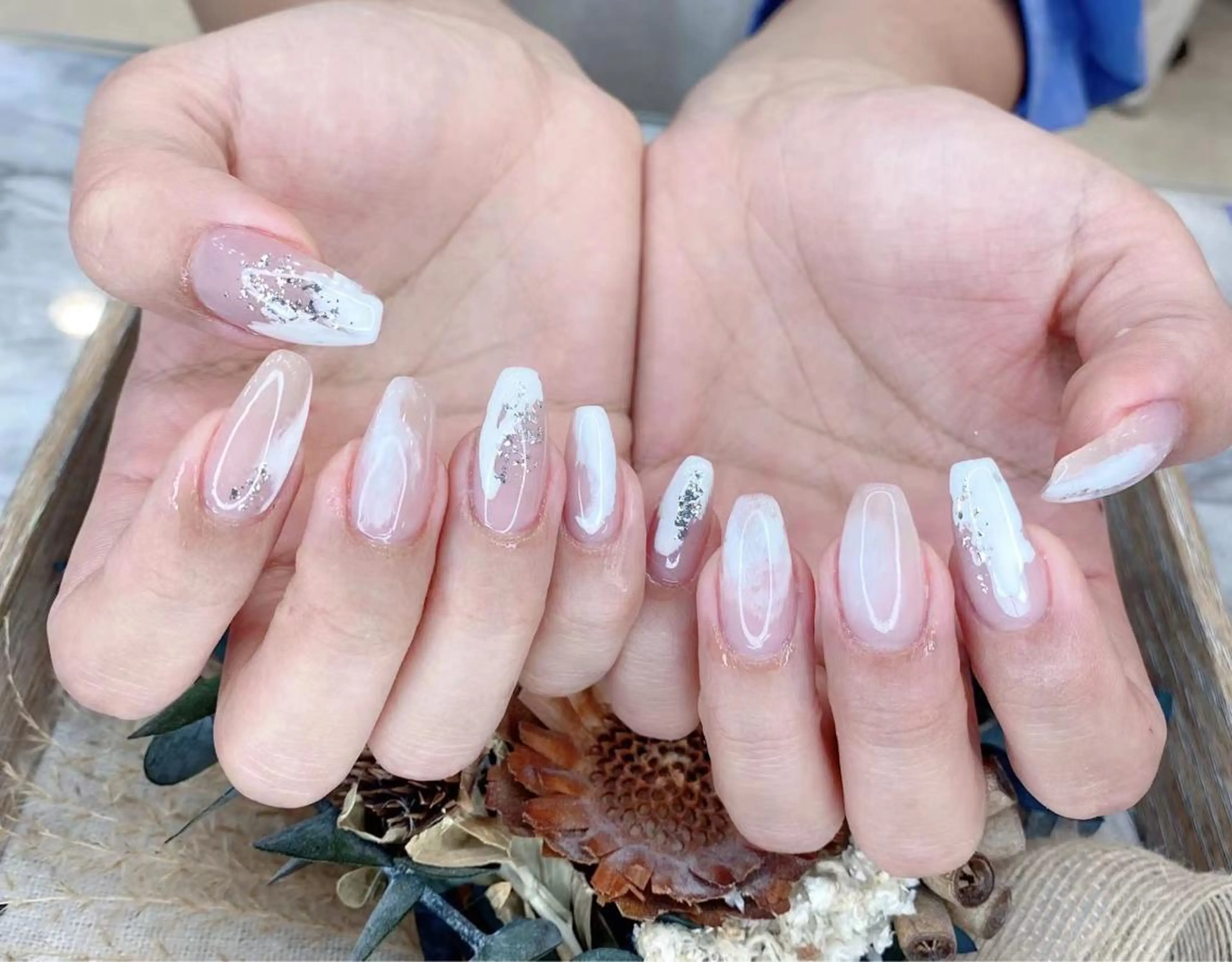 ネイル グラデーション 大理石ネイル(マーブル) ホワイト Babarla Nailのネイルデザイン