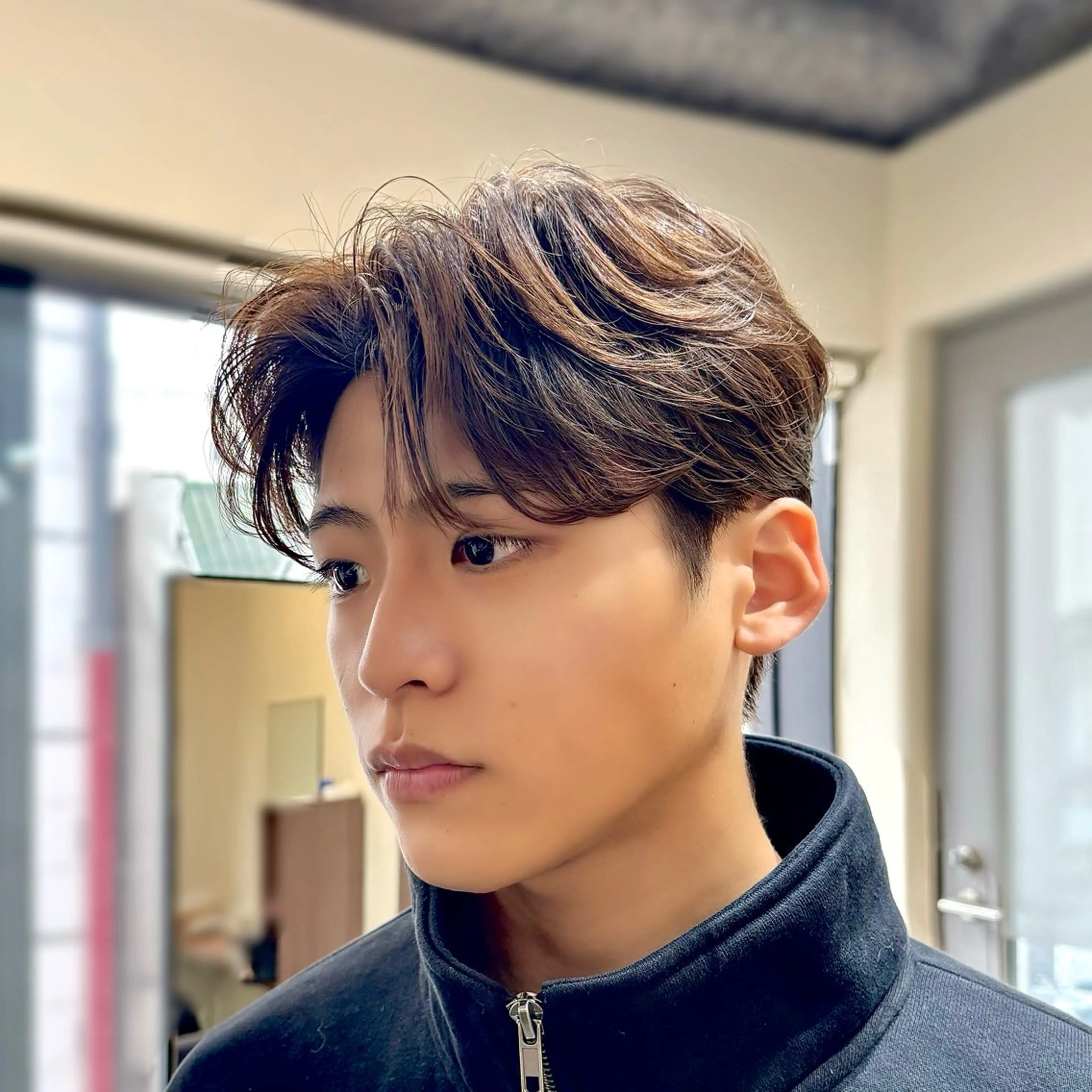 パーマ メンズ センターパート カット パーマ 🇰🇷韓国風カット 本木将紀🇰🇷のヘアスタイル