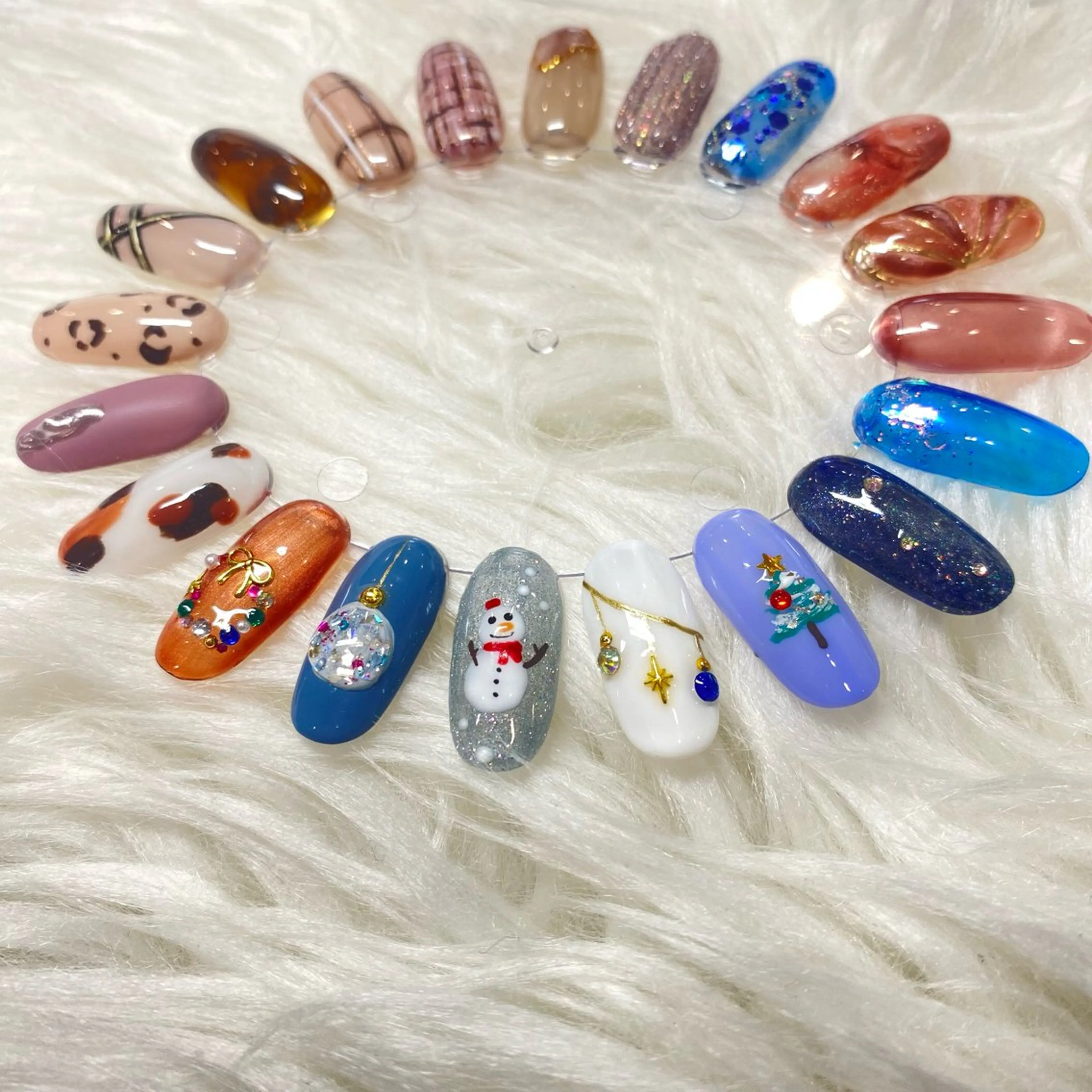 ミディアム 齋藤 佳奈のネイルデザイン