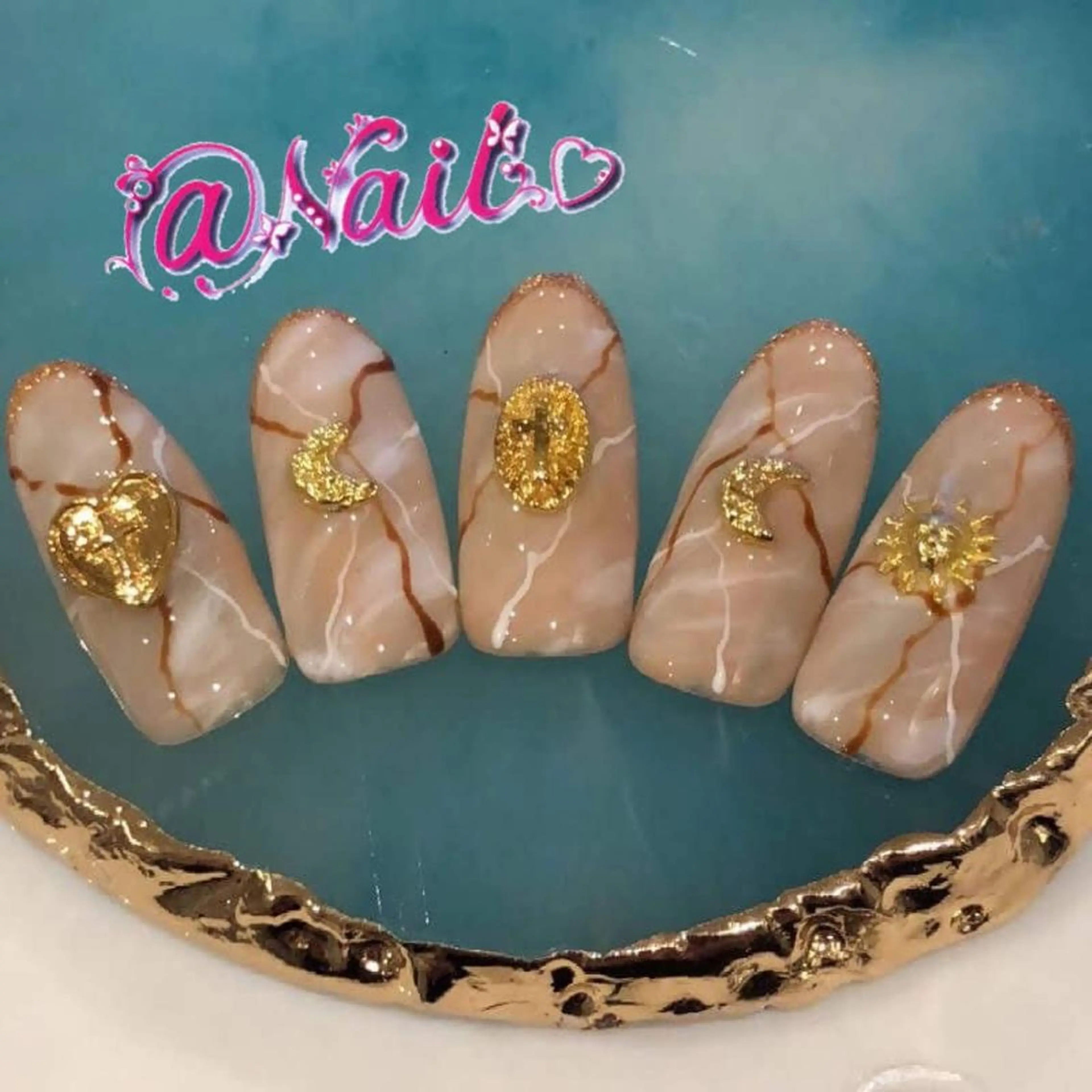 ネイル ネイルチップ 小尾 栞のネイルデザイン
