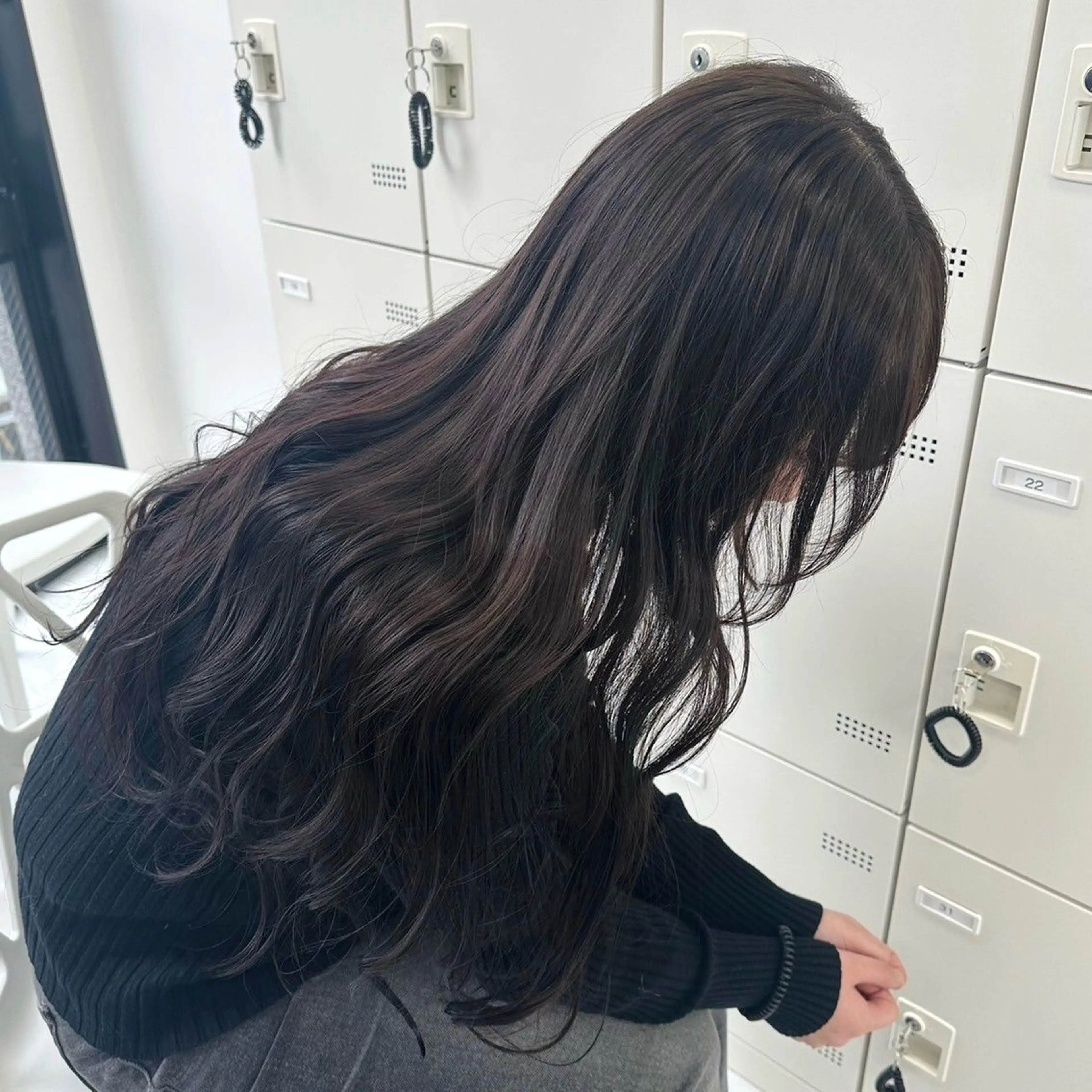 セミロング カラー NAMI🤎ブラウン &ミルクティー🤍のヘアスタイル