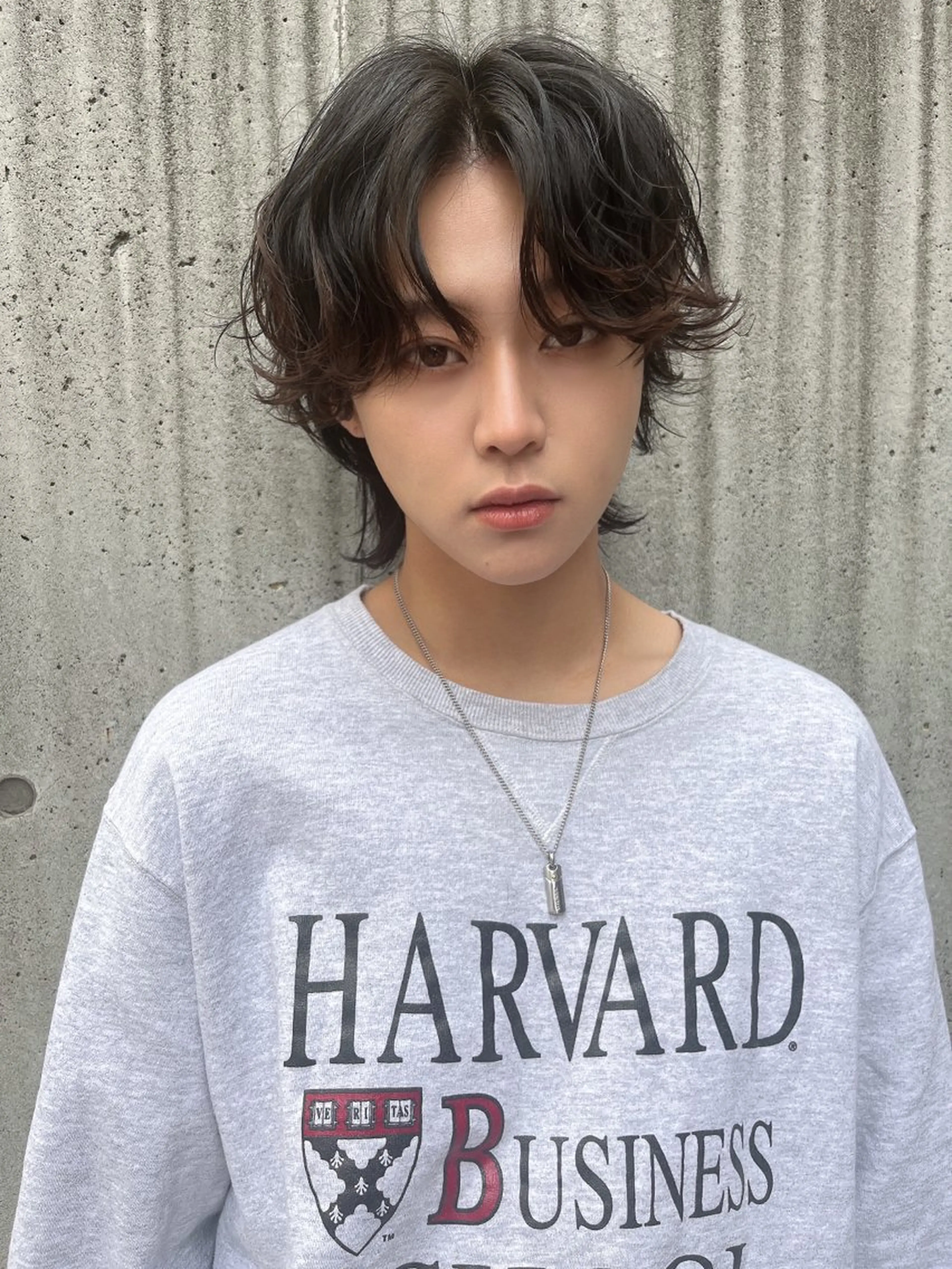 ミディアム パーマ メンズ ミディアムパーマ メンズパーマ ニュアンスパーマ カット パーマ ☀️Luana☀️ 公式/大通のヘアスタイル
