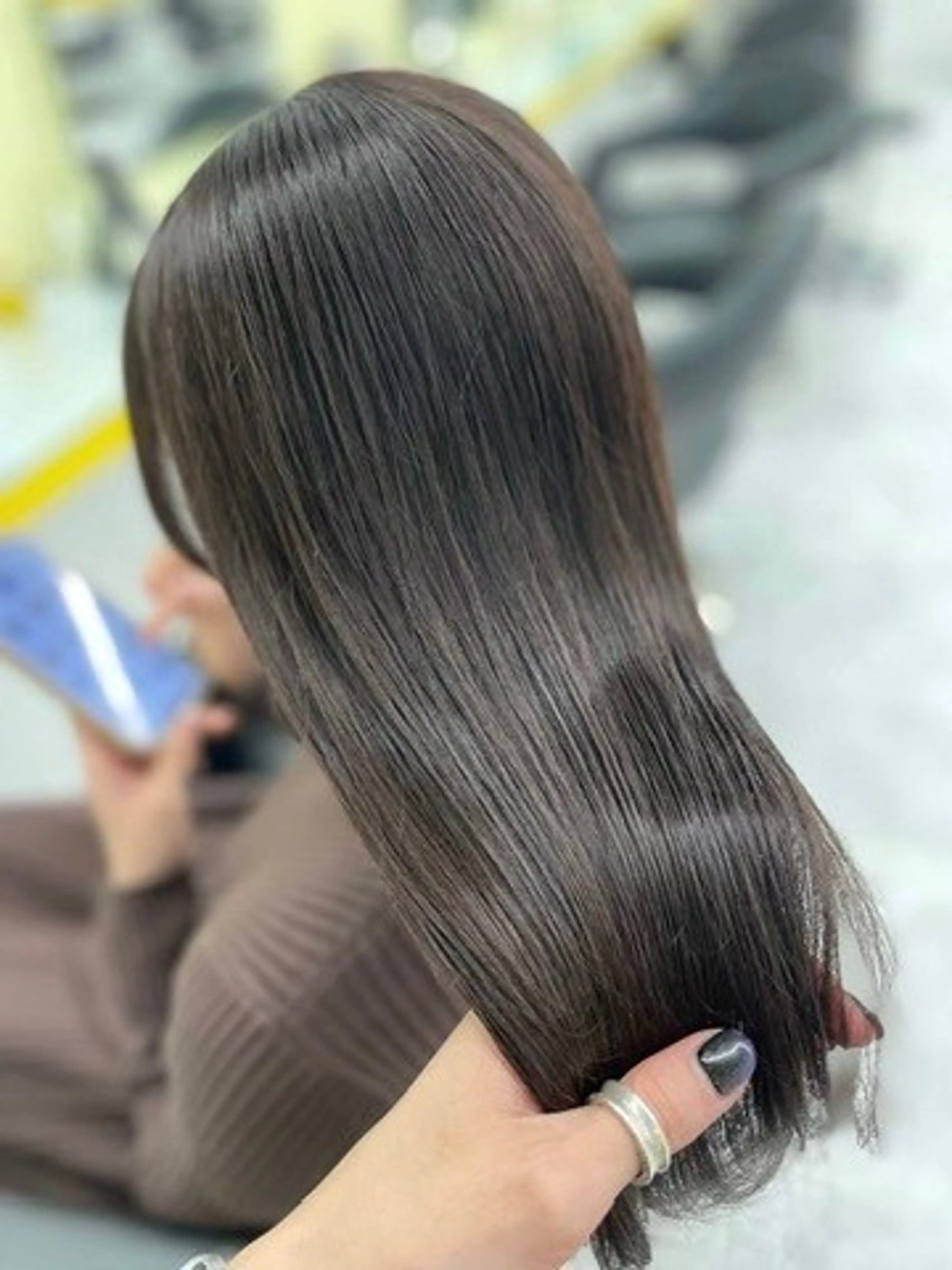 セミロング 似合わせ艶カラー🪽 ひかる🪽🩶のヘアスタイル