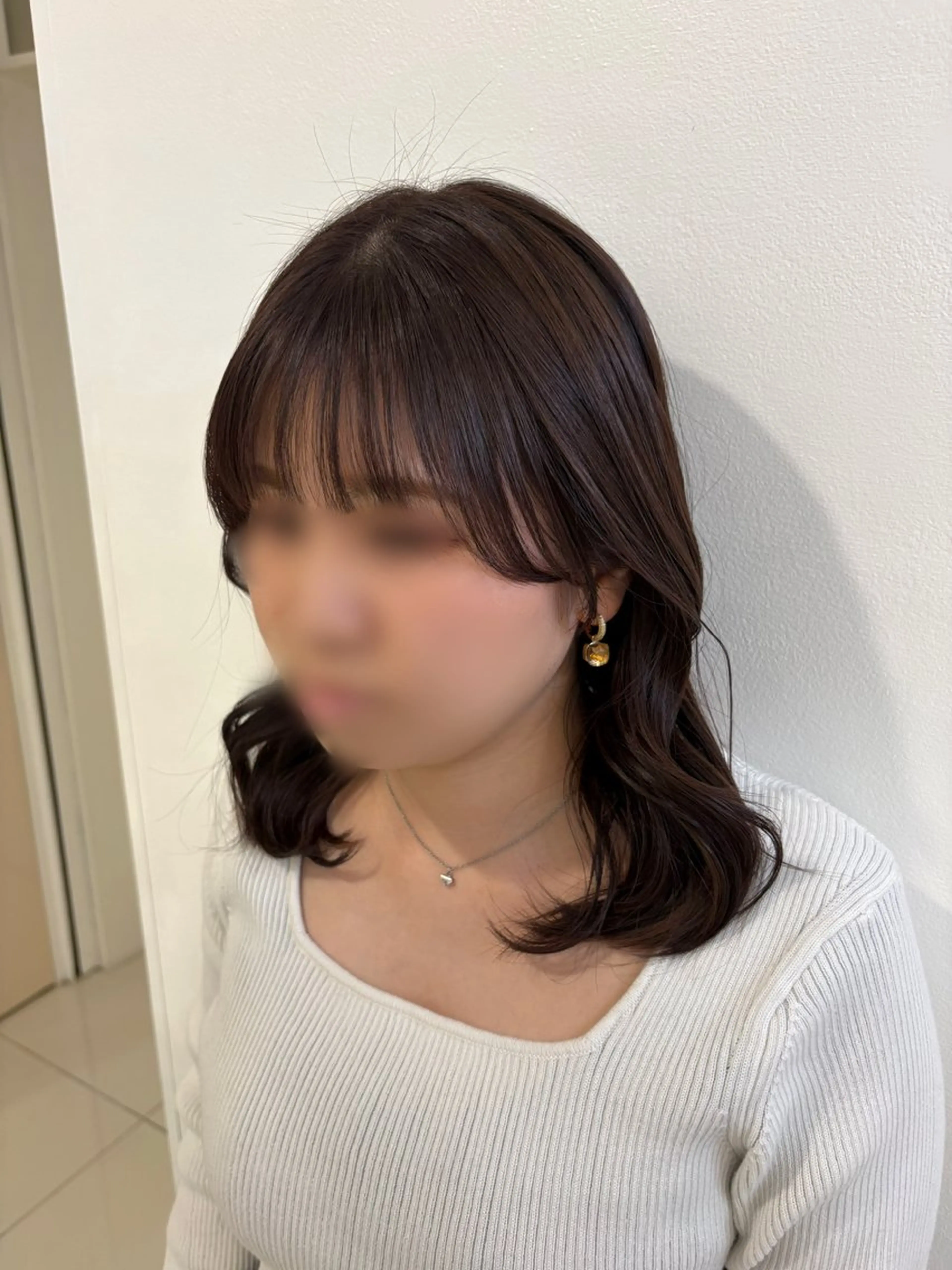 セミロング カラー ブリーチ ブリーチなしカラー パープルカラー ヘアカラー トリートメント 久保山 ことのヘアスタイル