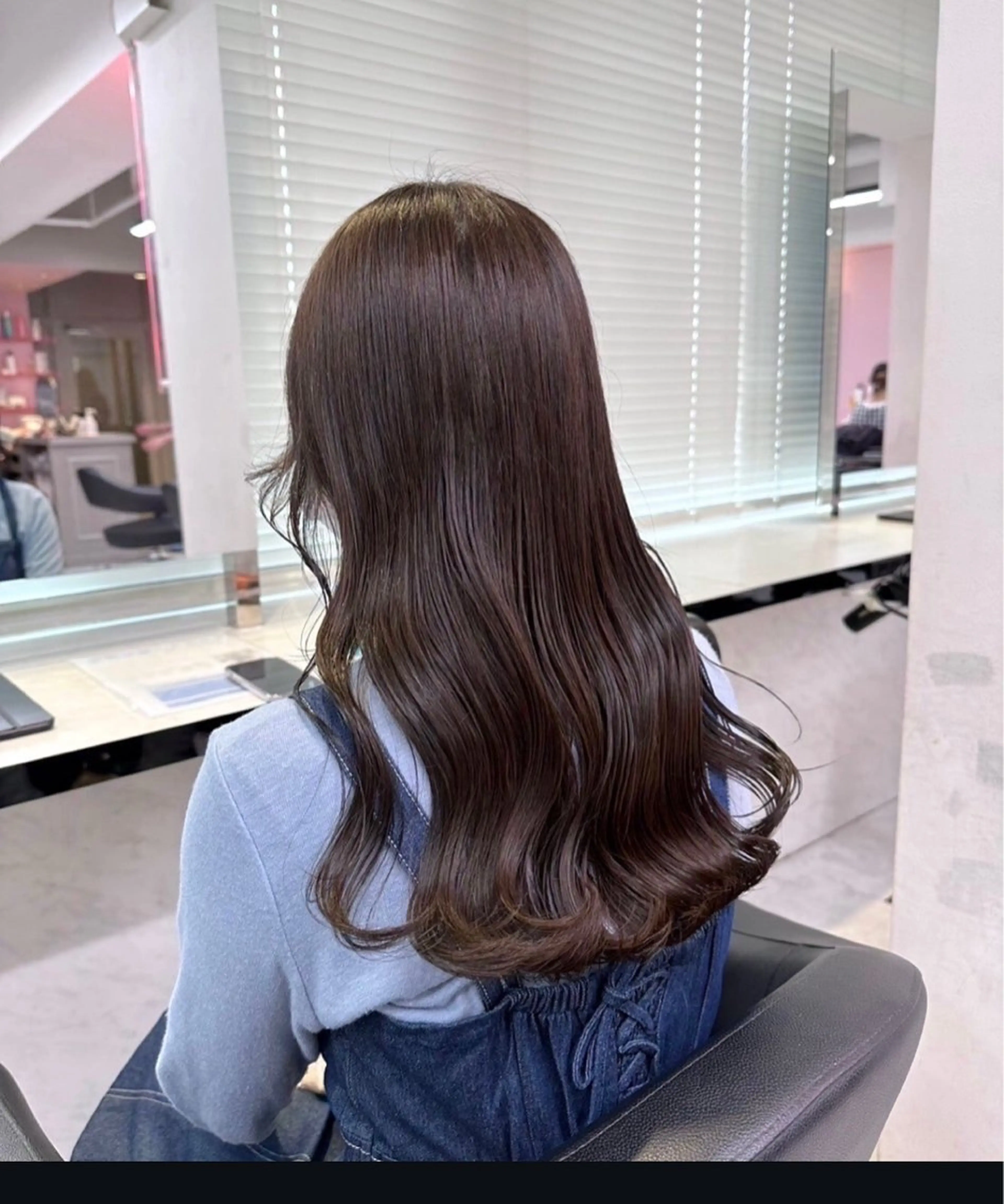 ミディアム 透ける透明感カラー 🩶shiho🩶のヘアスタイル