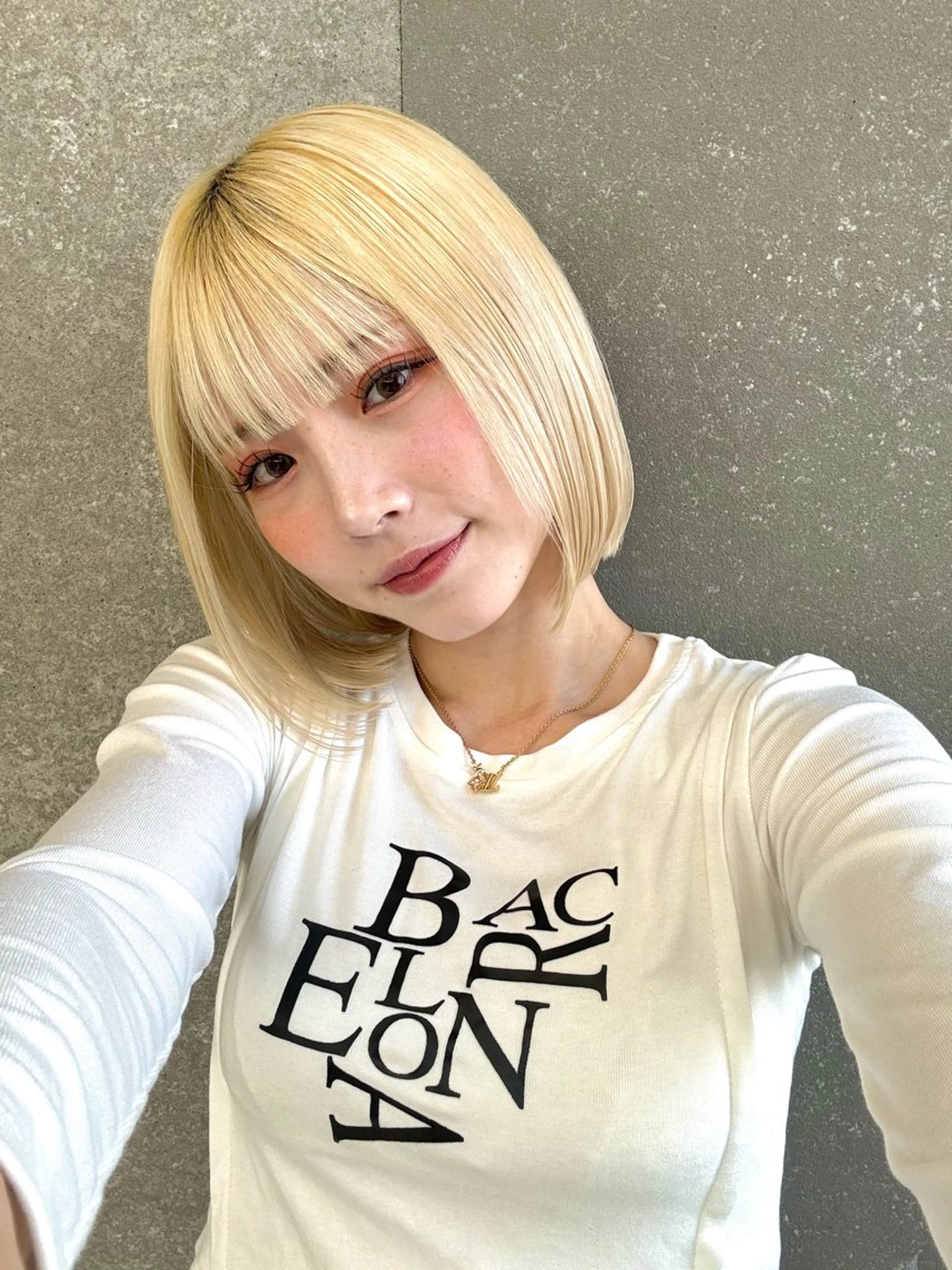 ショート カラー 切りっぱなしボブ ブリーチ ハイトーンカラー ボブ 髪質改善 カット ヘアカラー トリートメント ボブ/韓国ヘア/縮毛 /髪質改善💠翔平のヘアスタイル