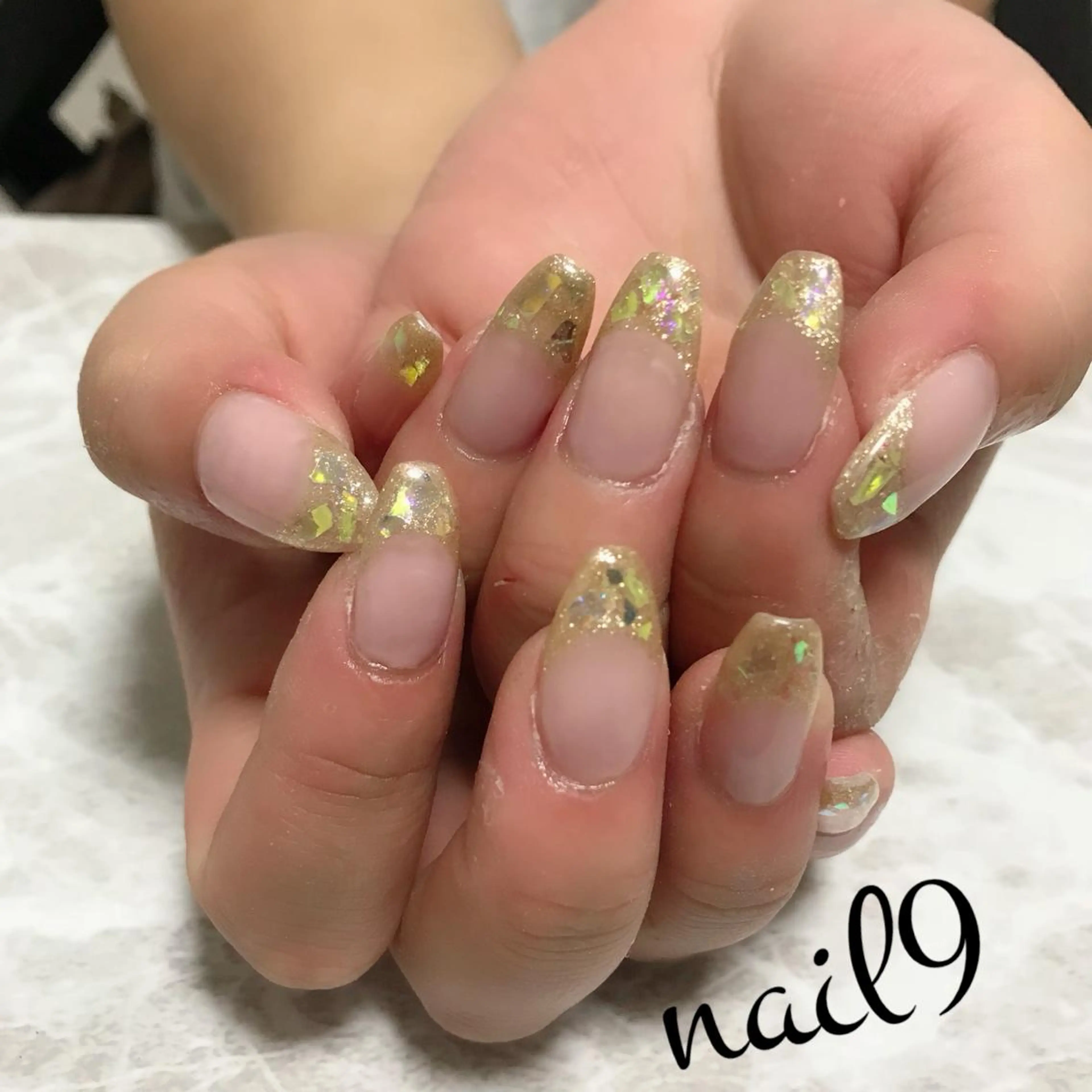 ネイル オーロラネイル ネイルサロン nail9のネイルデザイン