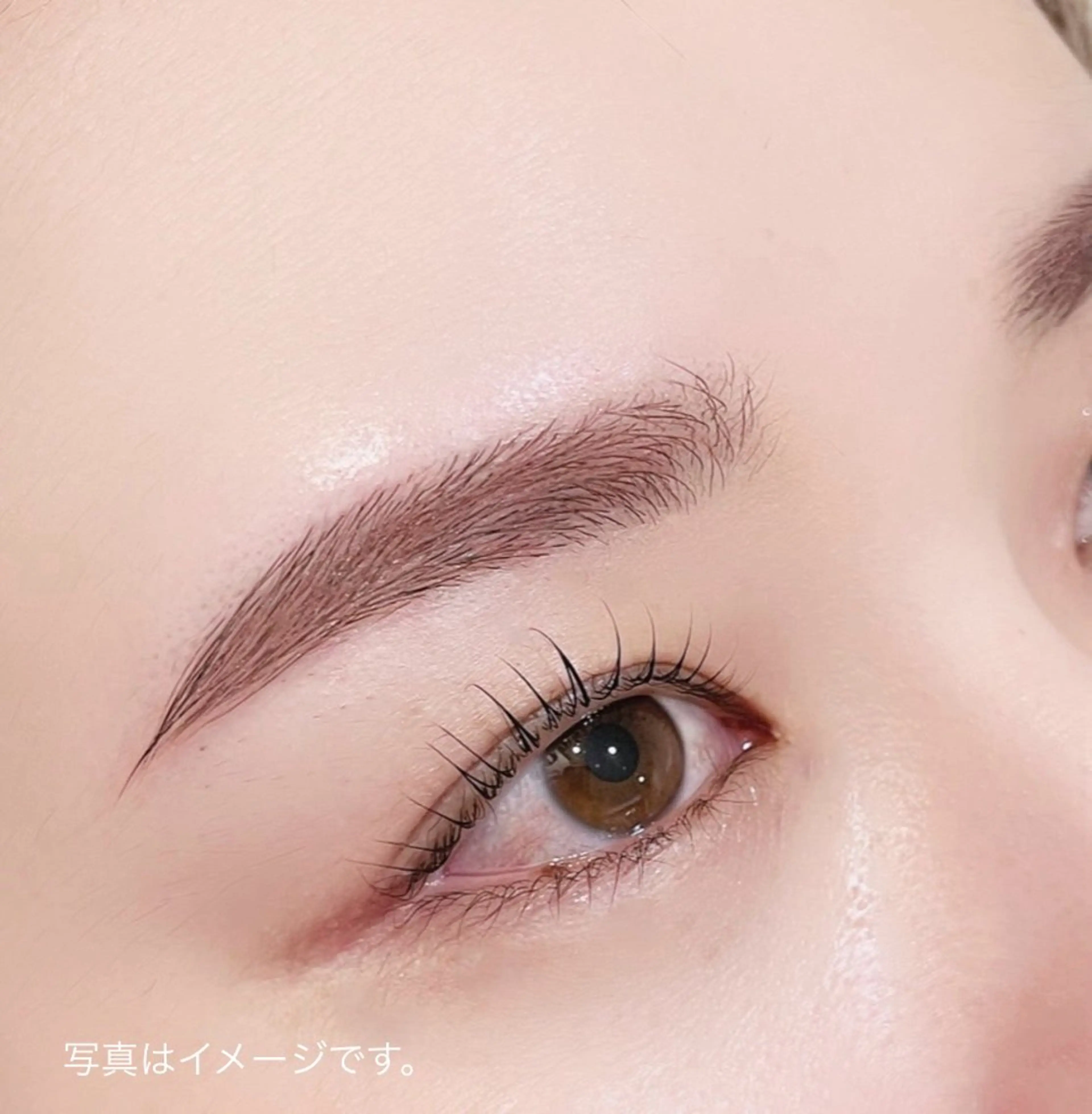 ラッシュリフト上下の写真