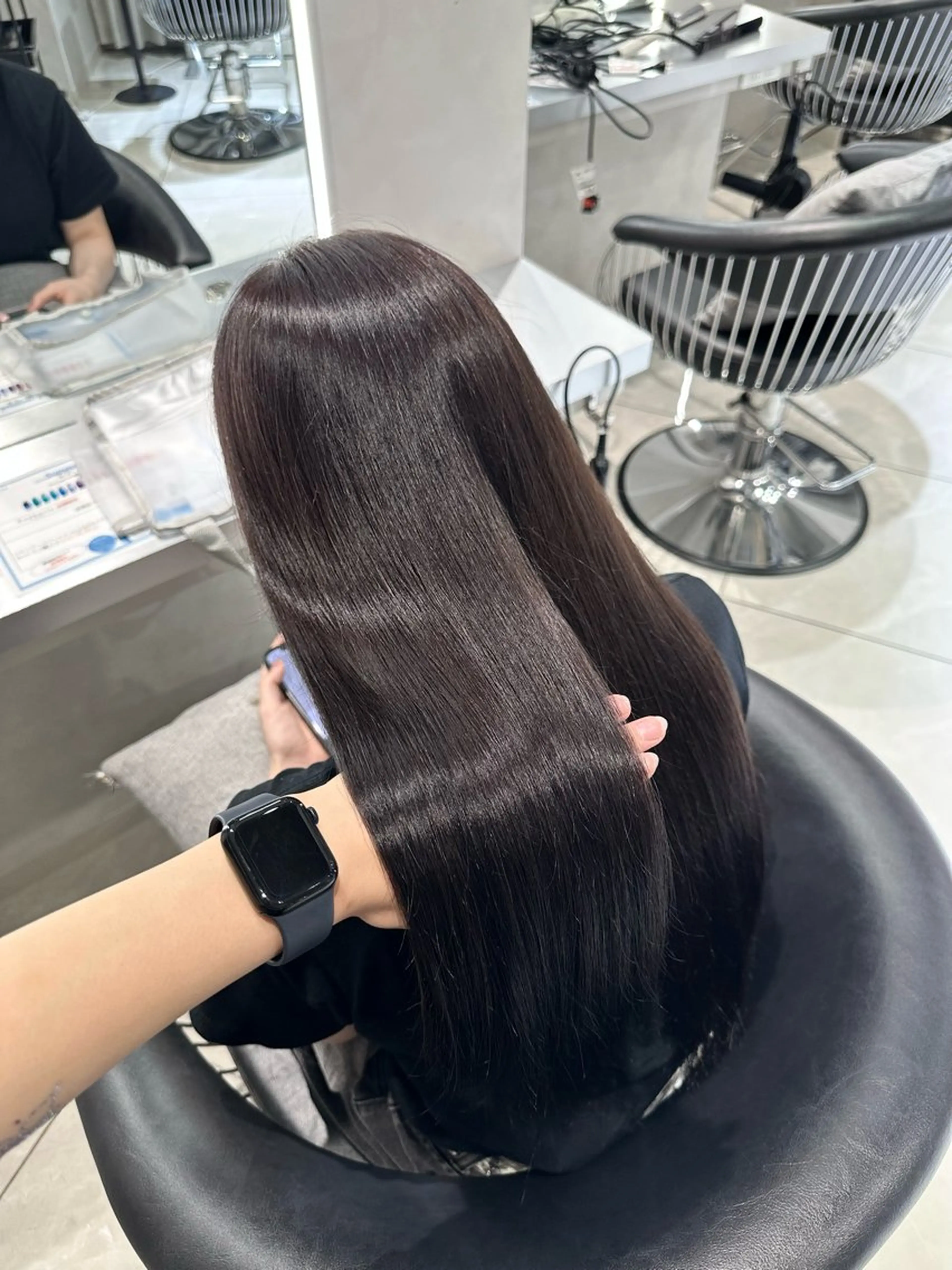 ロング ラベンダーベージュ ヘアカラー 艶髪🖤 /Mikage/池袋のヘアスタイル