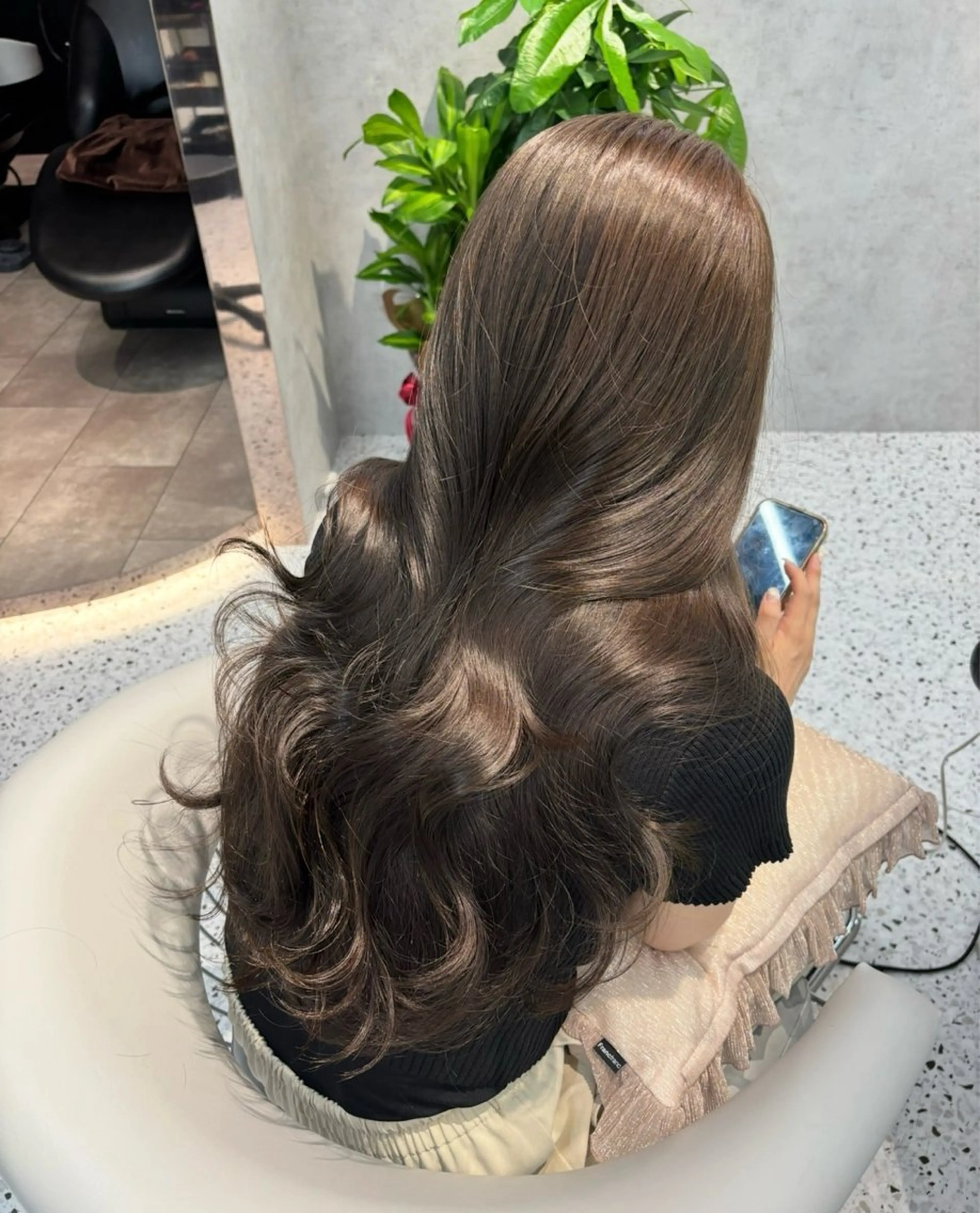 ロング くびれヘア 韓国風ヘア ワンホンヘア ヘアカラー Lond Role所属・🎀透明感カラー shizuka🎀のヘアスタイル