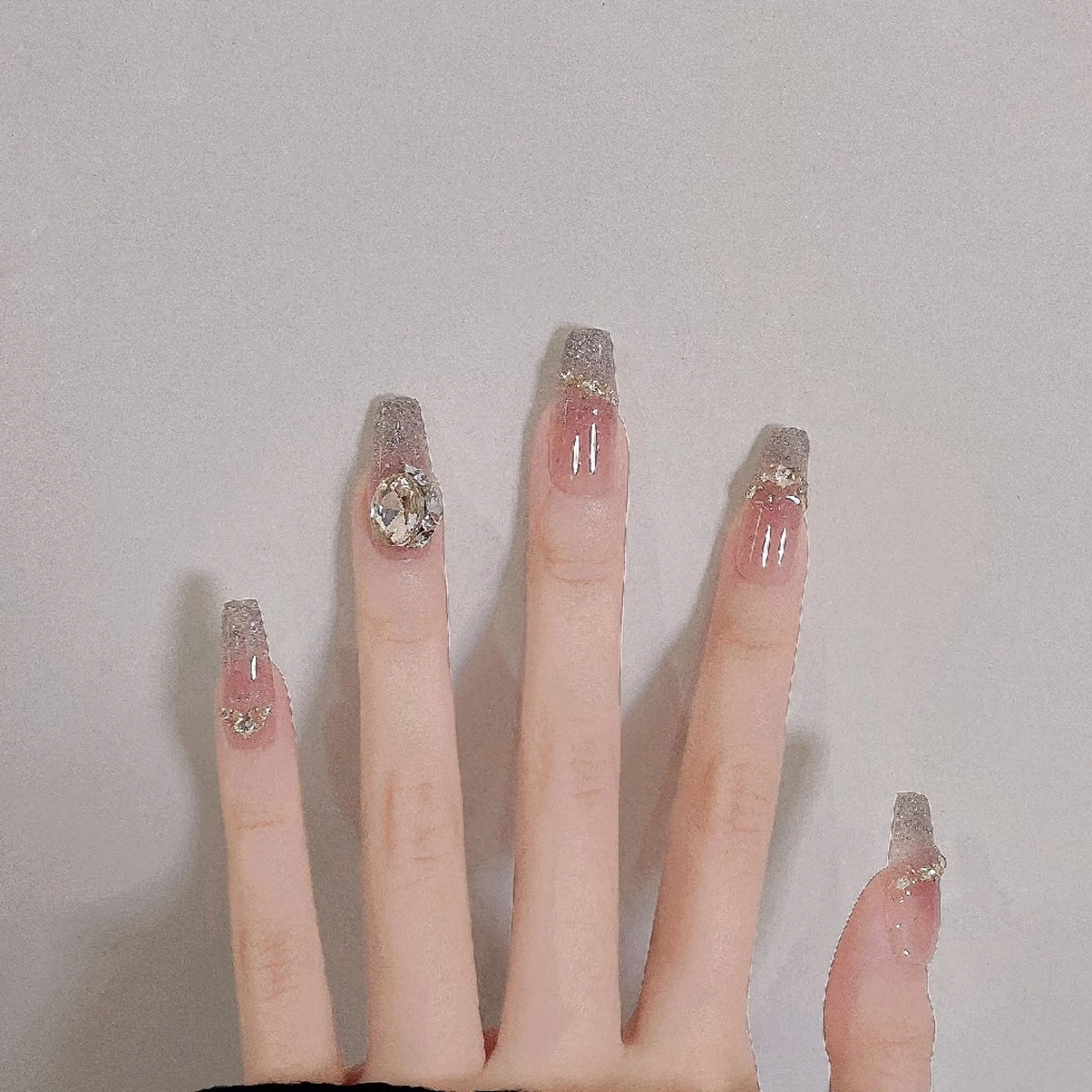 ネイル 鈴木 彩星のネイルデザイン