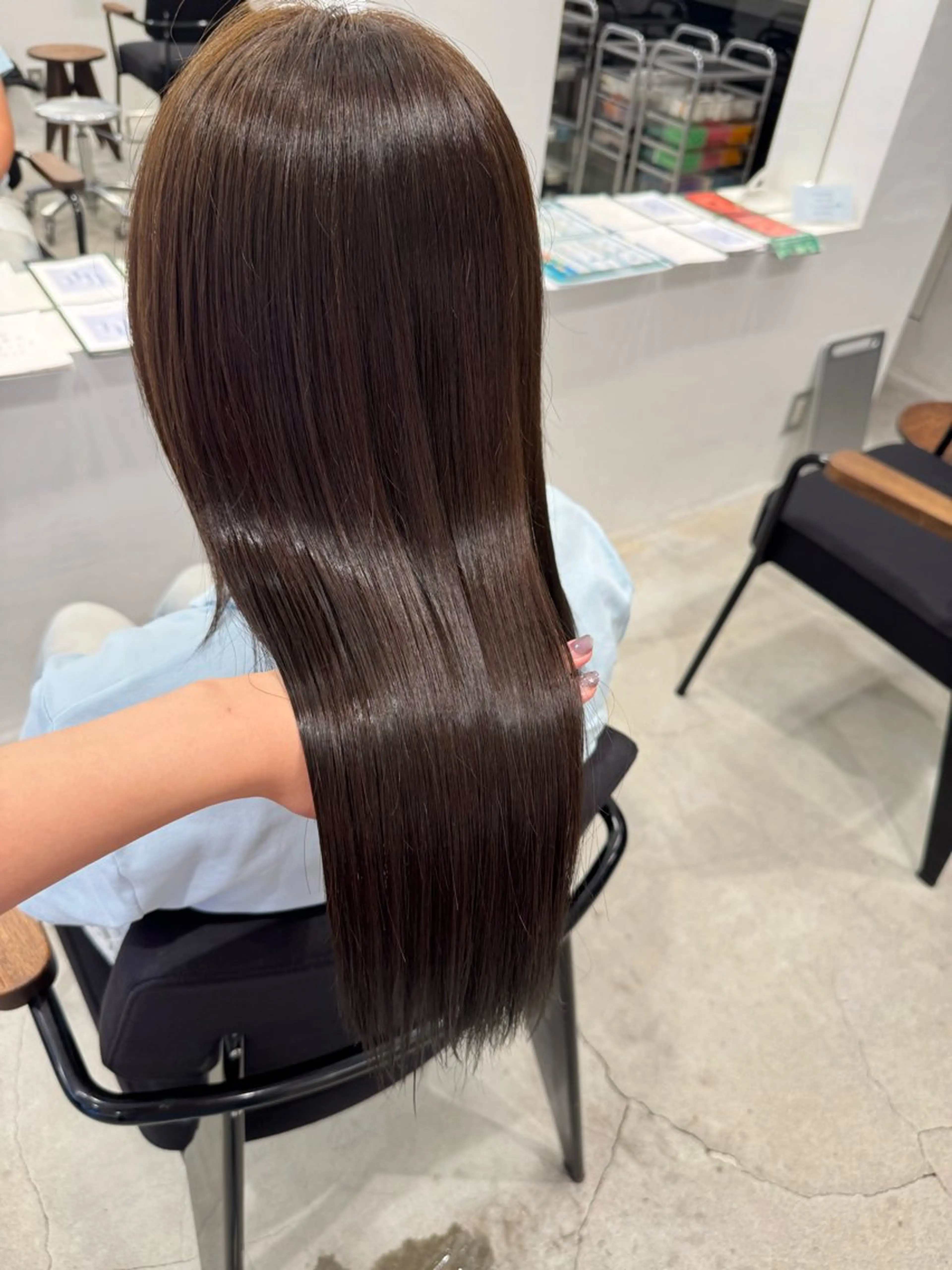 ロング カラー グレージュ オリーブグレージュ オリーブグレー 萩原 紗妃のヘアスタイル