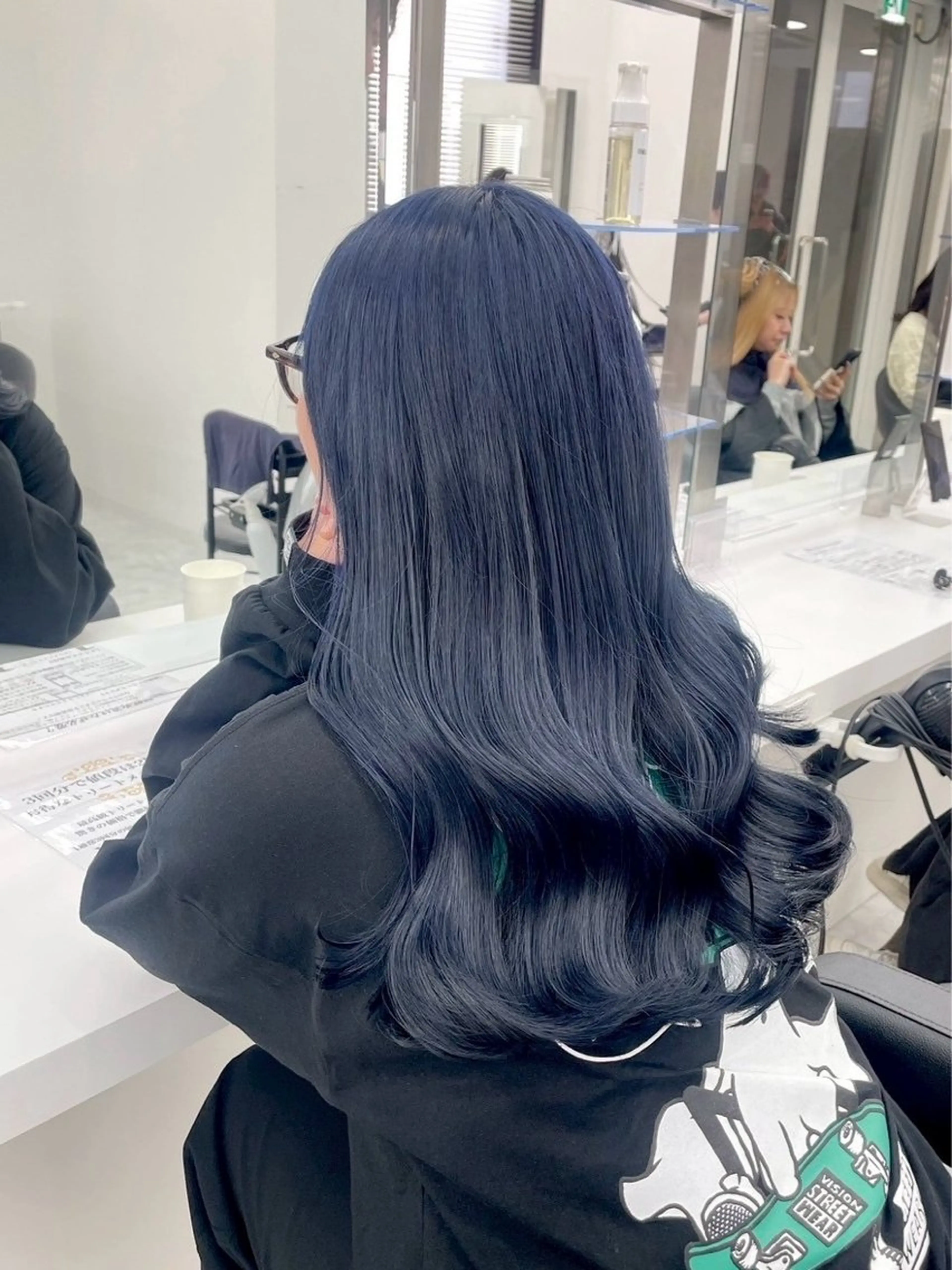 カラー 🩶niina 暗髪韓国系カラー🩶のヘアスタイル