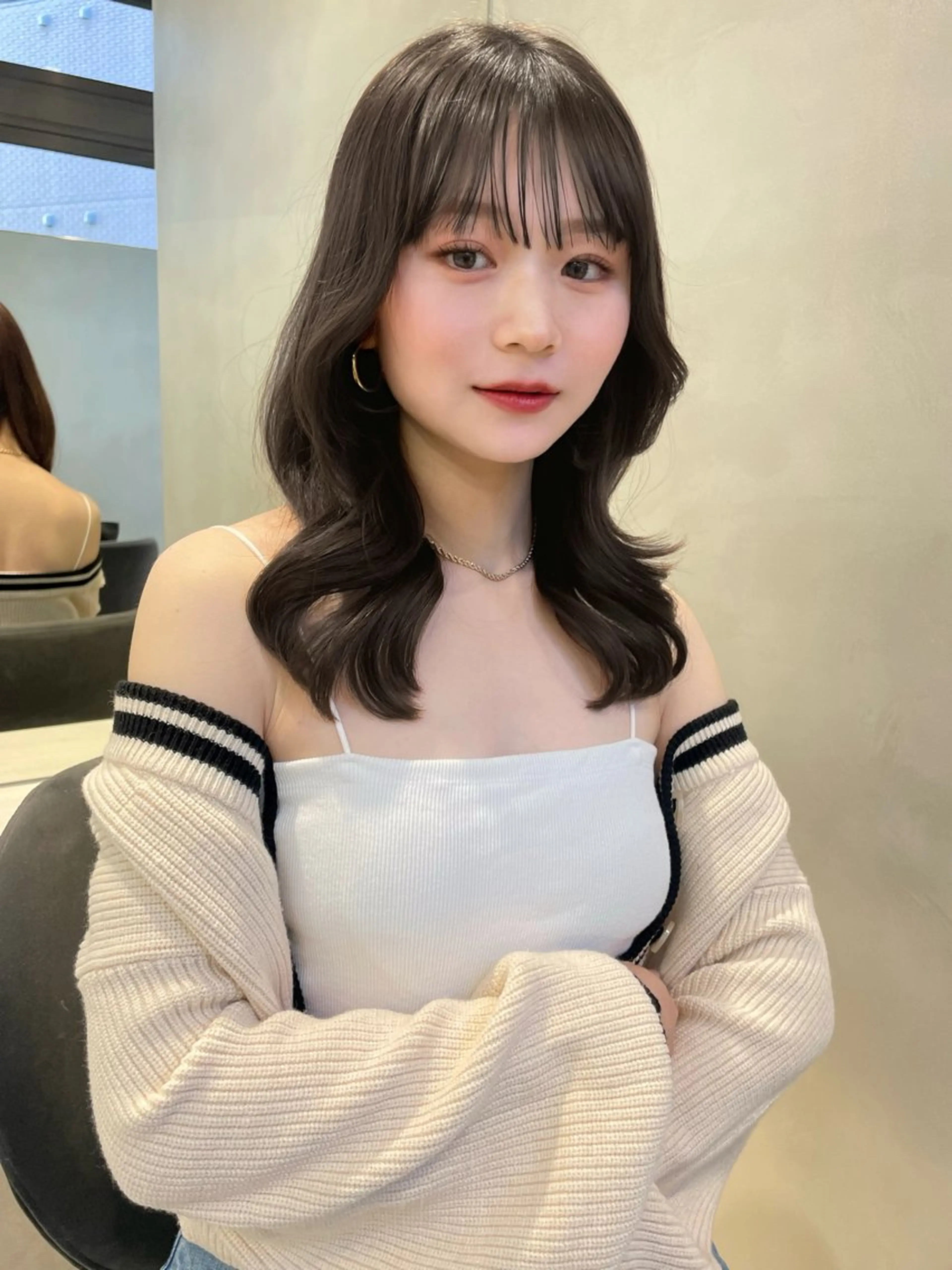 ロング チョコレートブラウン ピンクブラウン くびれヘア ヨシンモリ 韓国風ヘア カット ヘアカラー ささき すずねのヘアスタイル