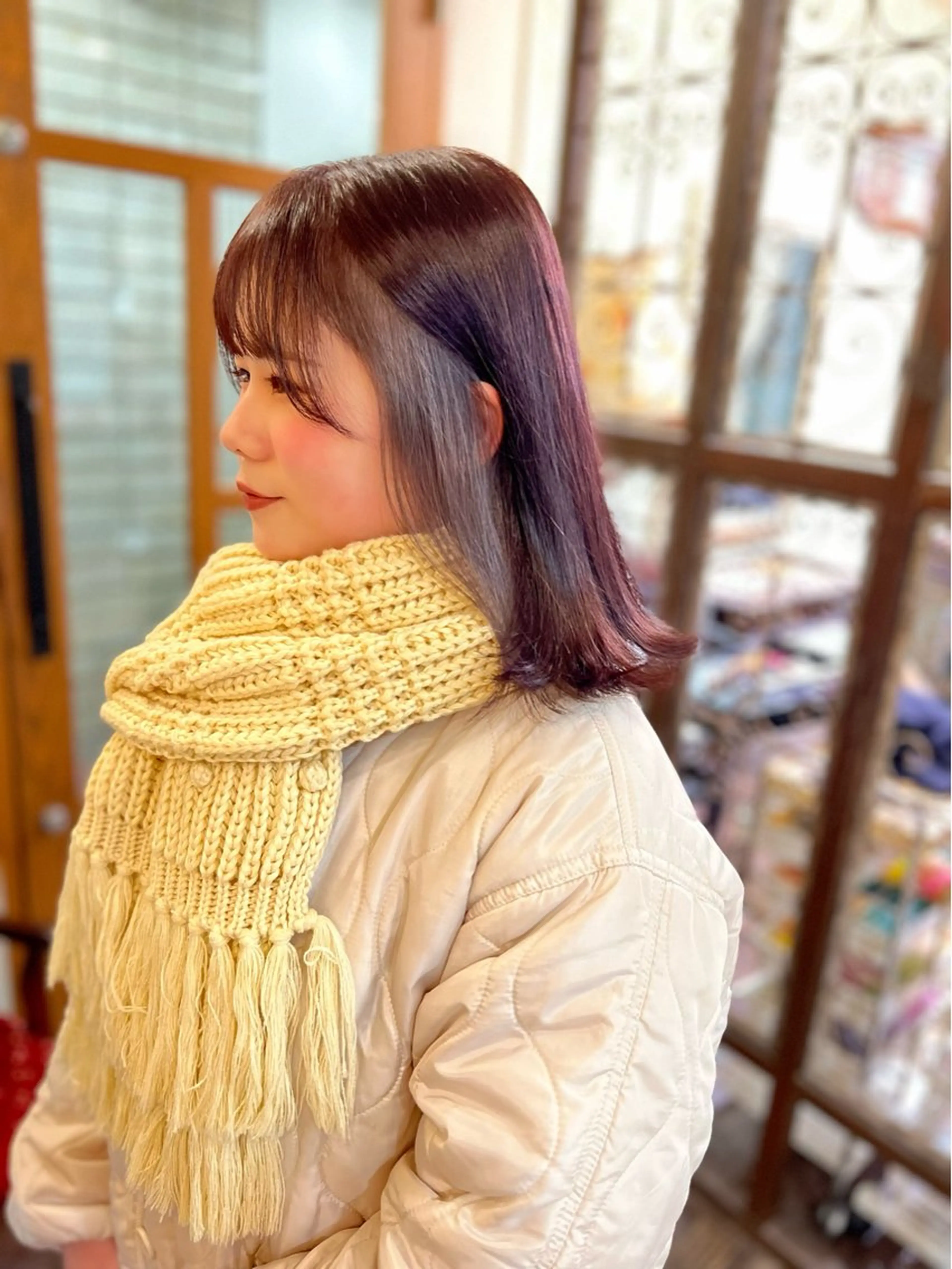 セミロング カラー イヤリングカラー インナーカラー パープルカラー moco by doll所属・PON　ハイトーン ショートカット心斎橋のヘアスタイル