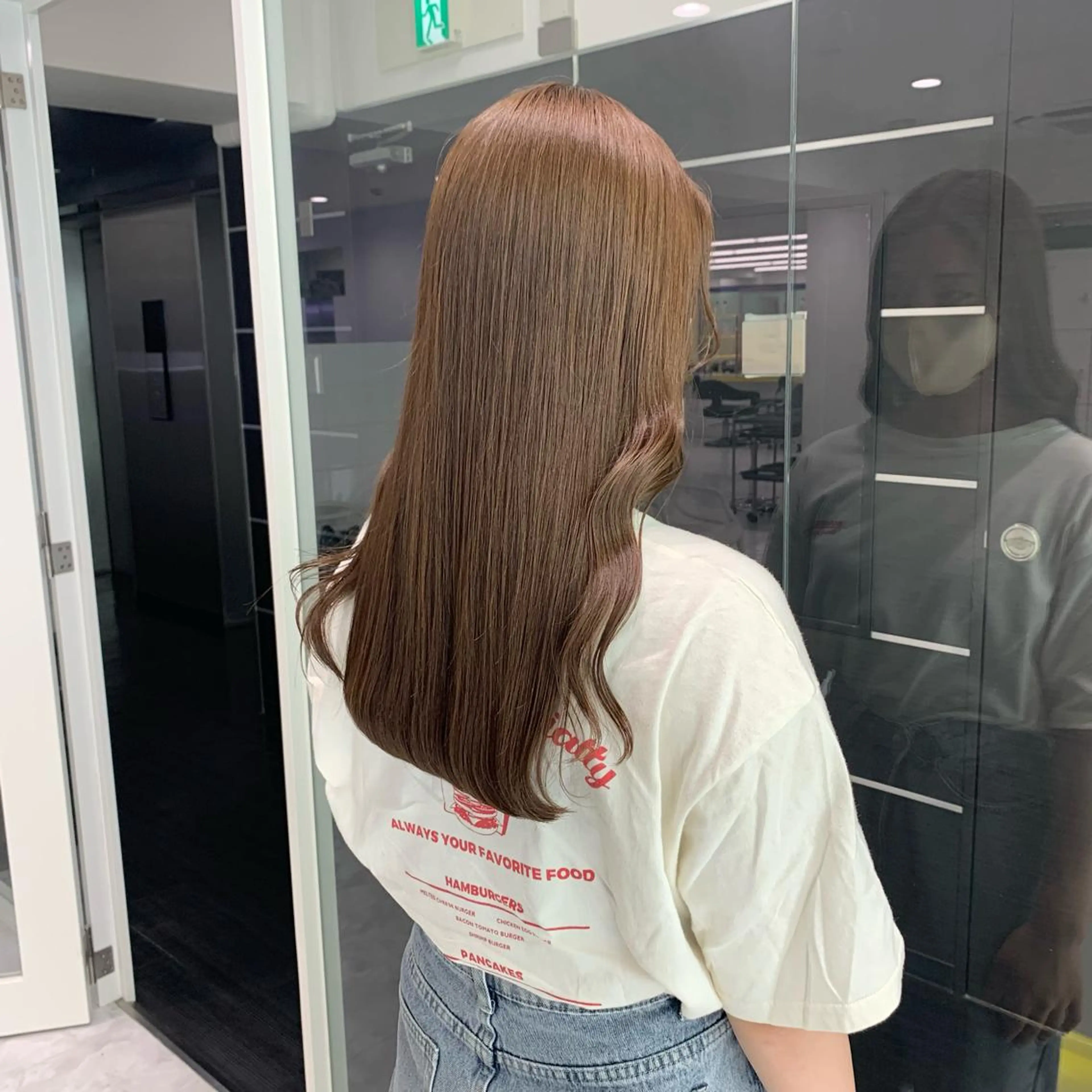 ロング カラー ヘアカラー トリートメント 🪞ハイトーン🪞 🤍waka🤍のヘアスタイル