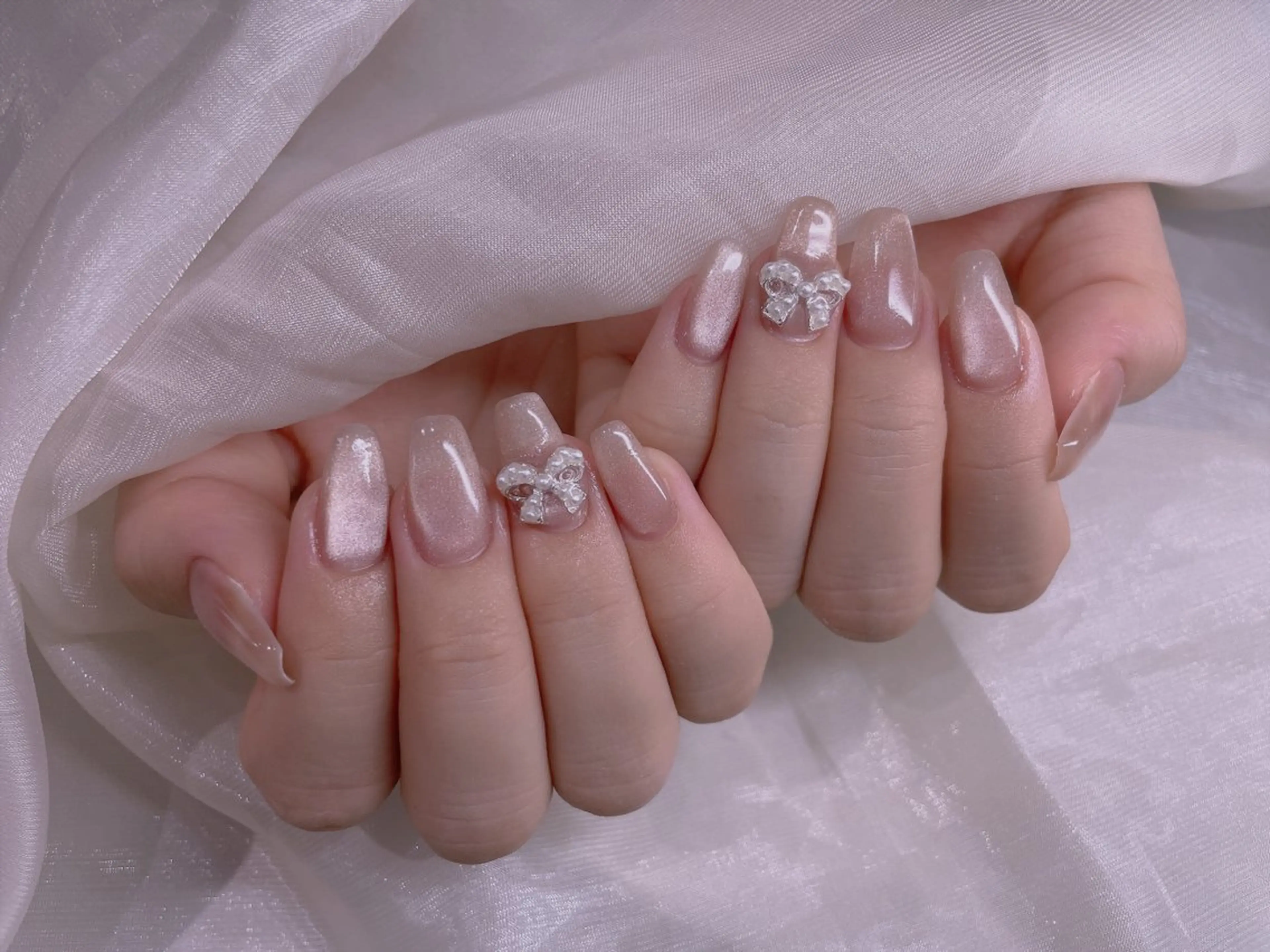 ネイル マグネットネイル リボン 美爪パラジェル導入店 Sunnilyのネイルデザイン