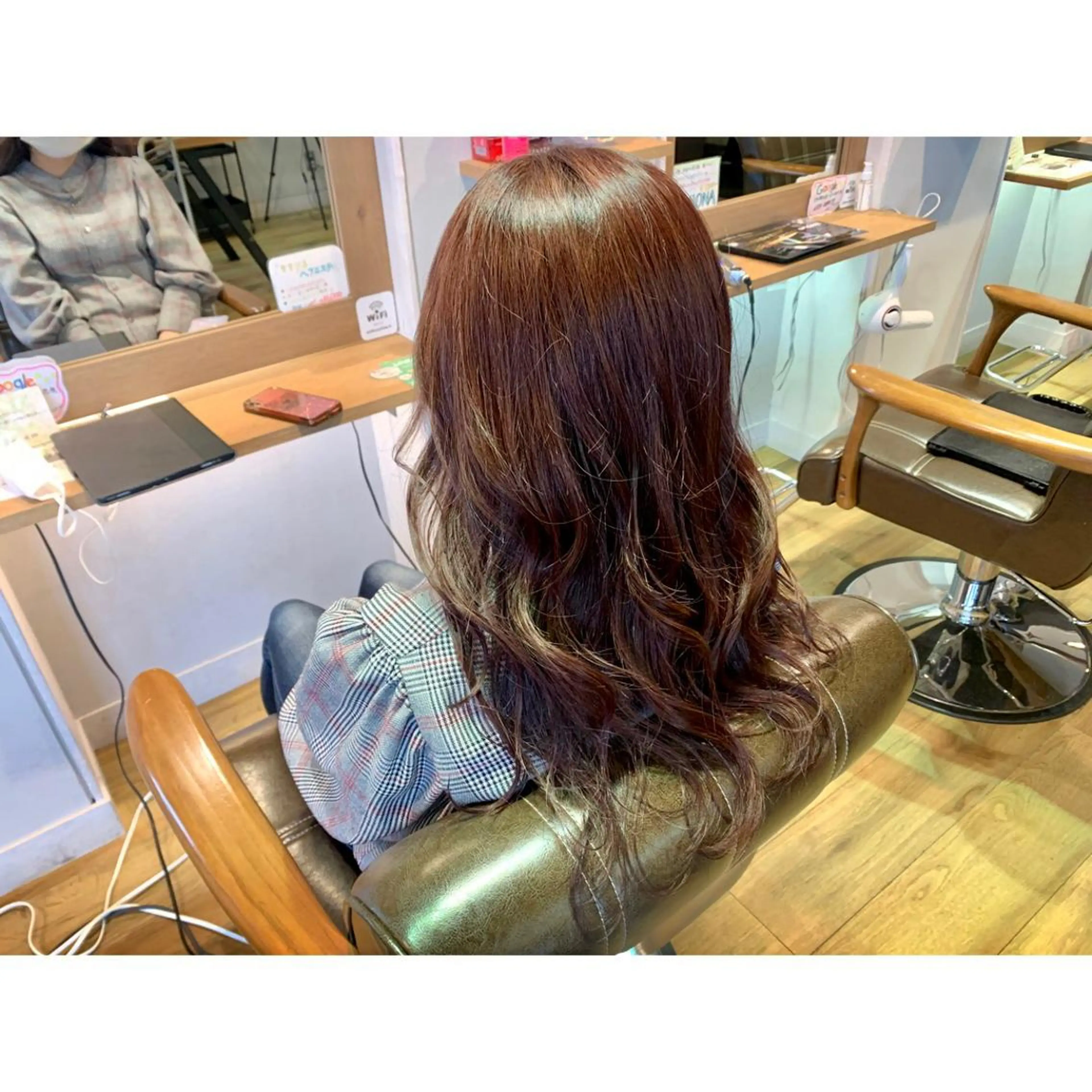 ロング カラー ピンクカラー ヘアカラー トリートメント ツキダテ ユイのヘアスタイル