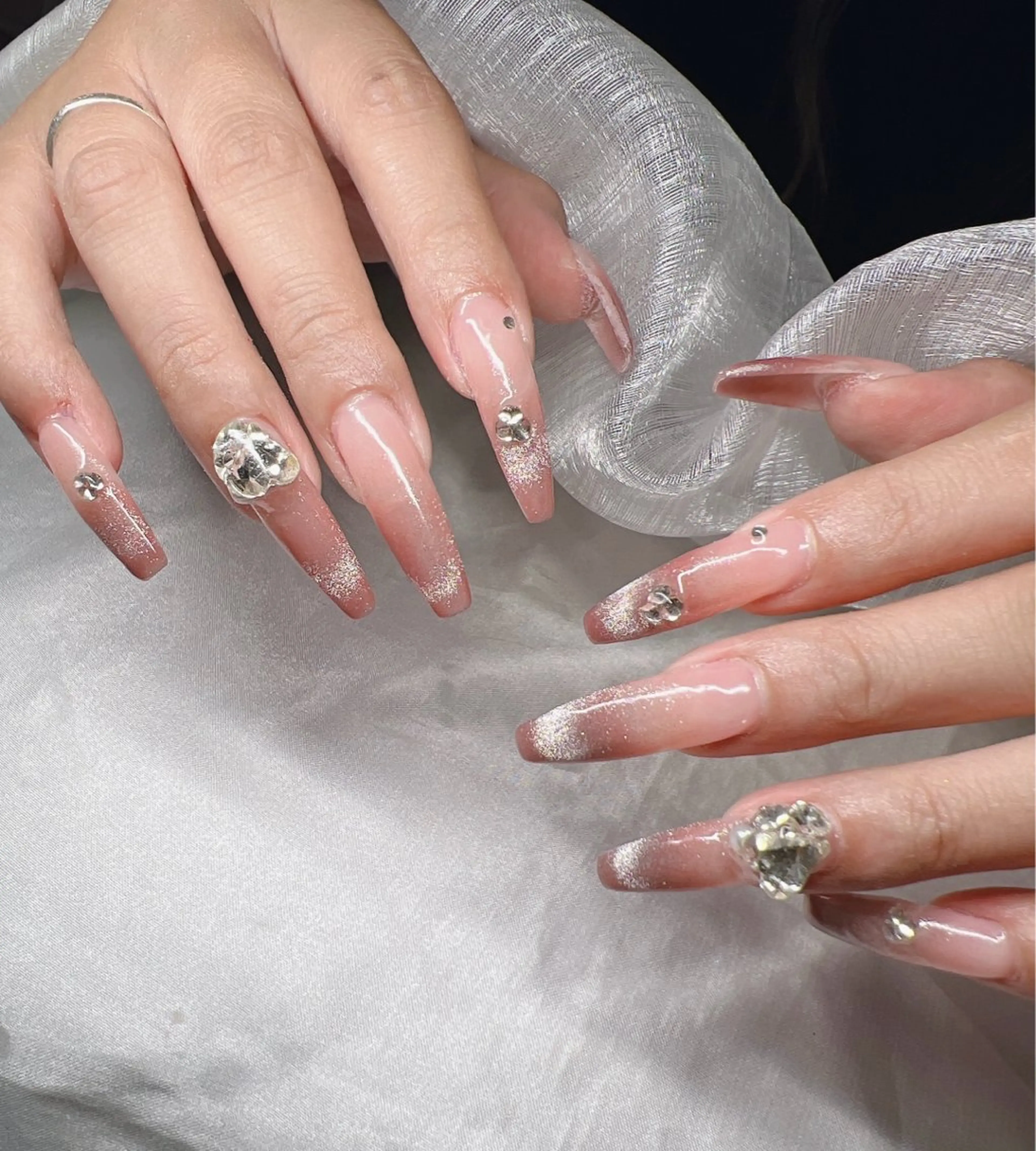 ネイル ハンドネイル Lee Nailsのネイルデザイン