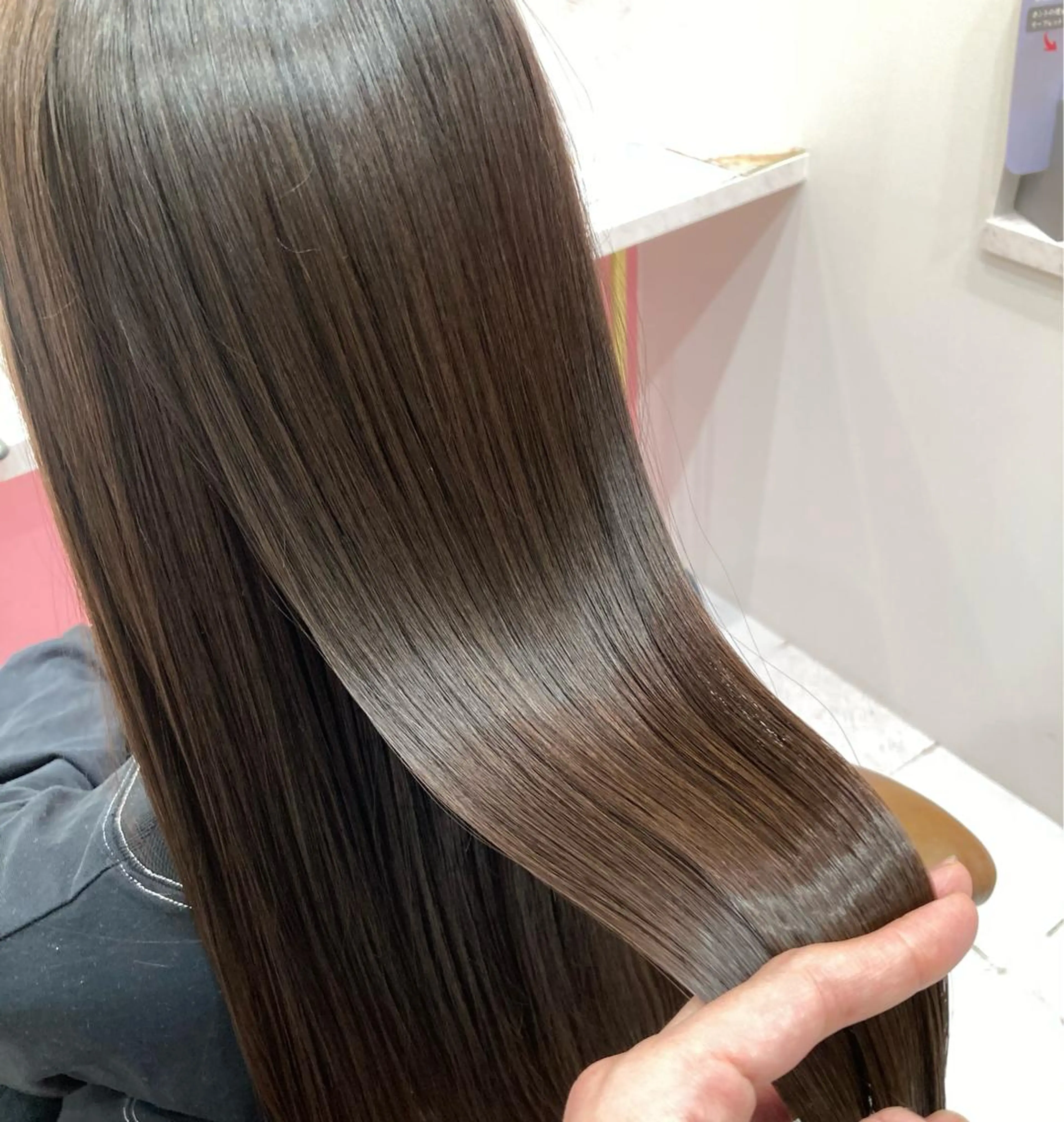 ロング KAMIGAMI所属・KAMIGAMI HASHIMOTOのヘアスタイル